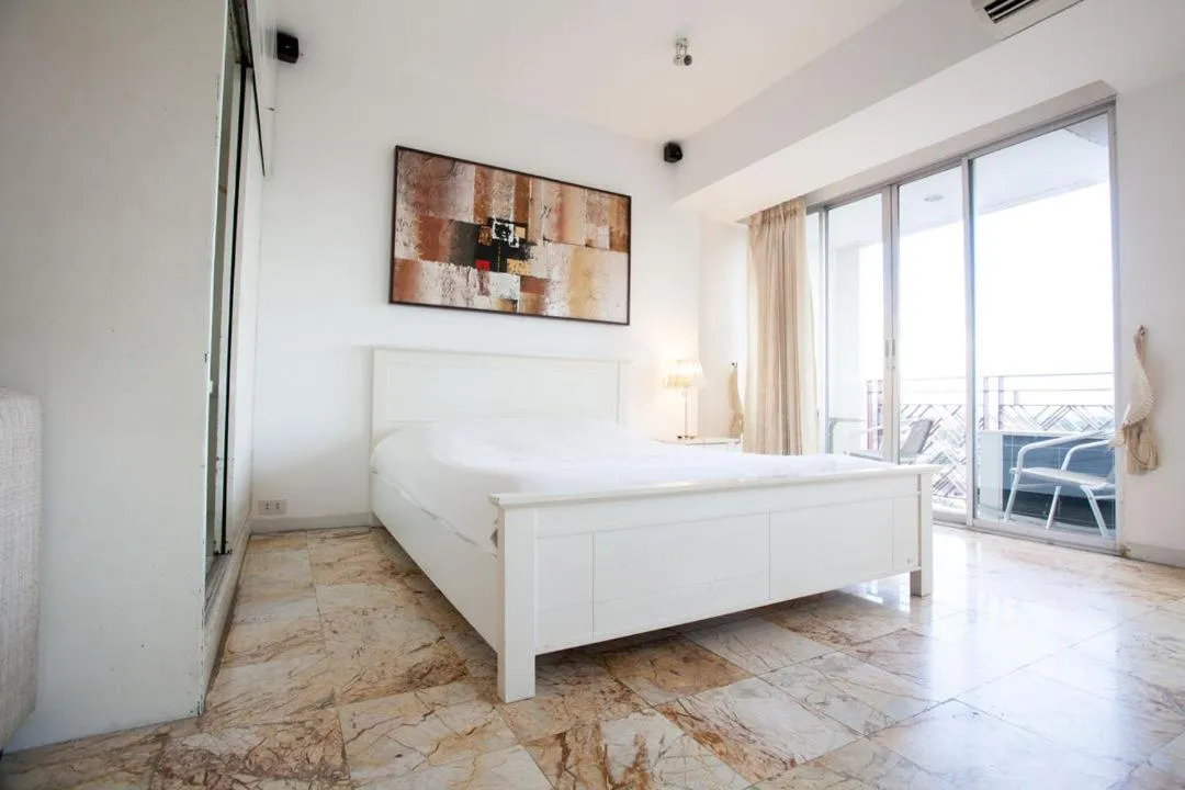 Bed in Galare Thong Tower