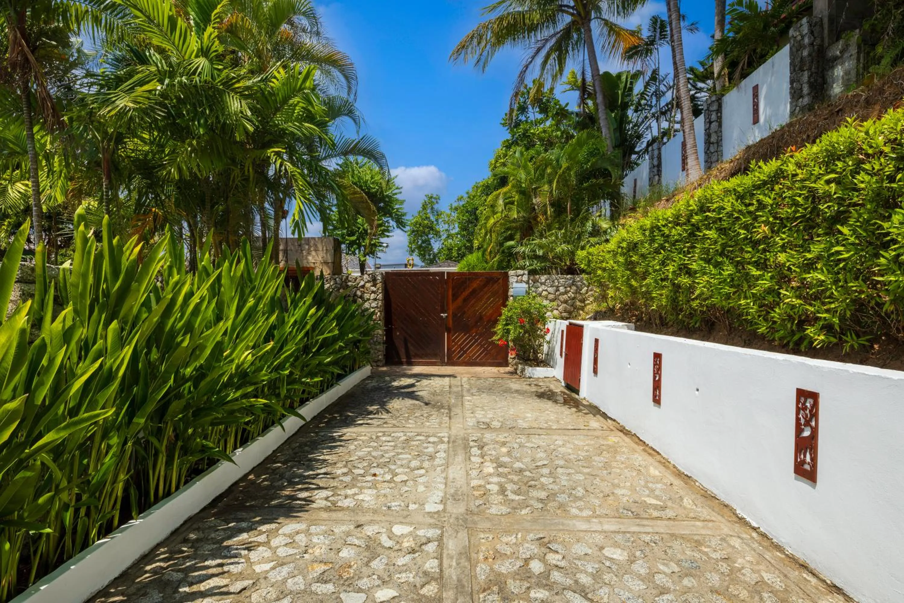 Facade/entrance in Luxury 4 pool Seaview 6 bedroom Villa on Surin Hill