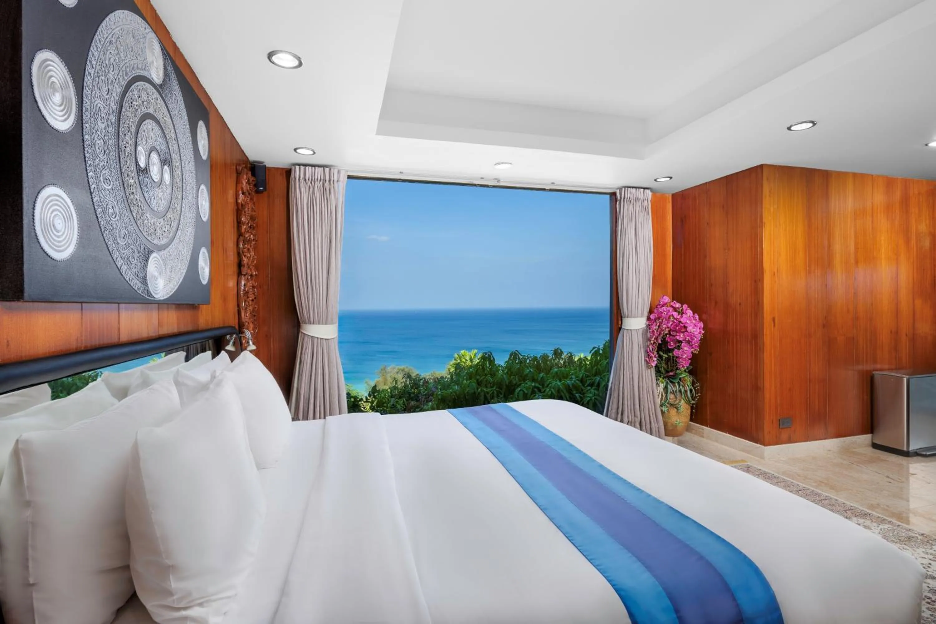 Bedroom, Bed in Luxury 4 pool Seaview 6 bedroom Villa on Surin Hill