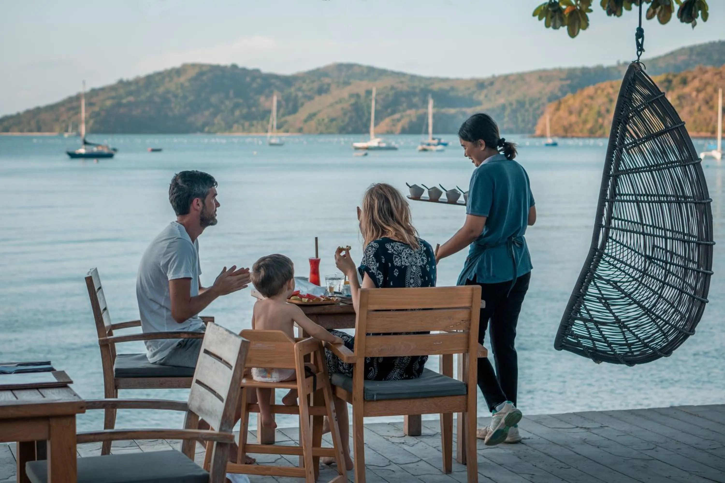 Restaurant/places to eat in The Cove