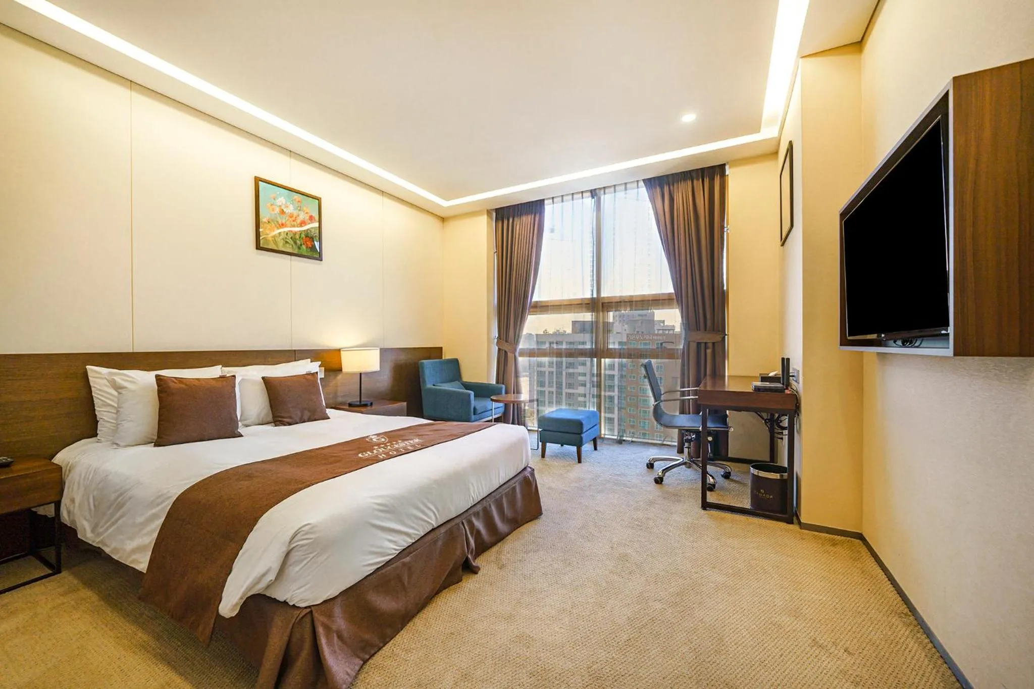 Bed in Gloucester Hotel Incheon