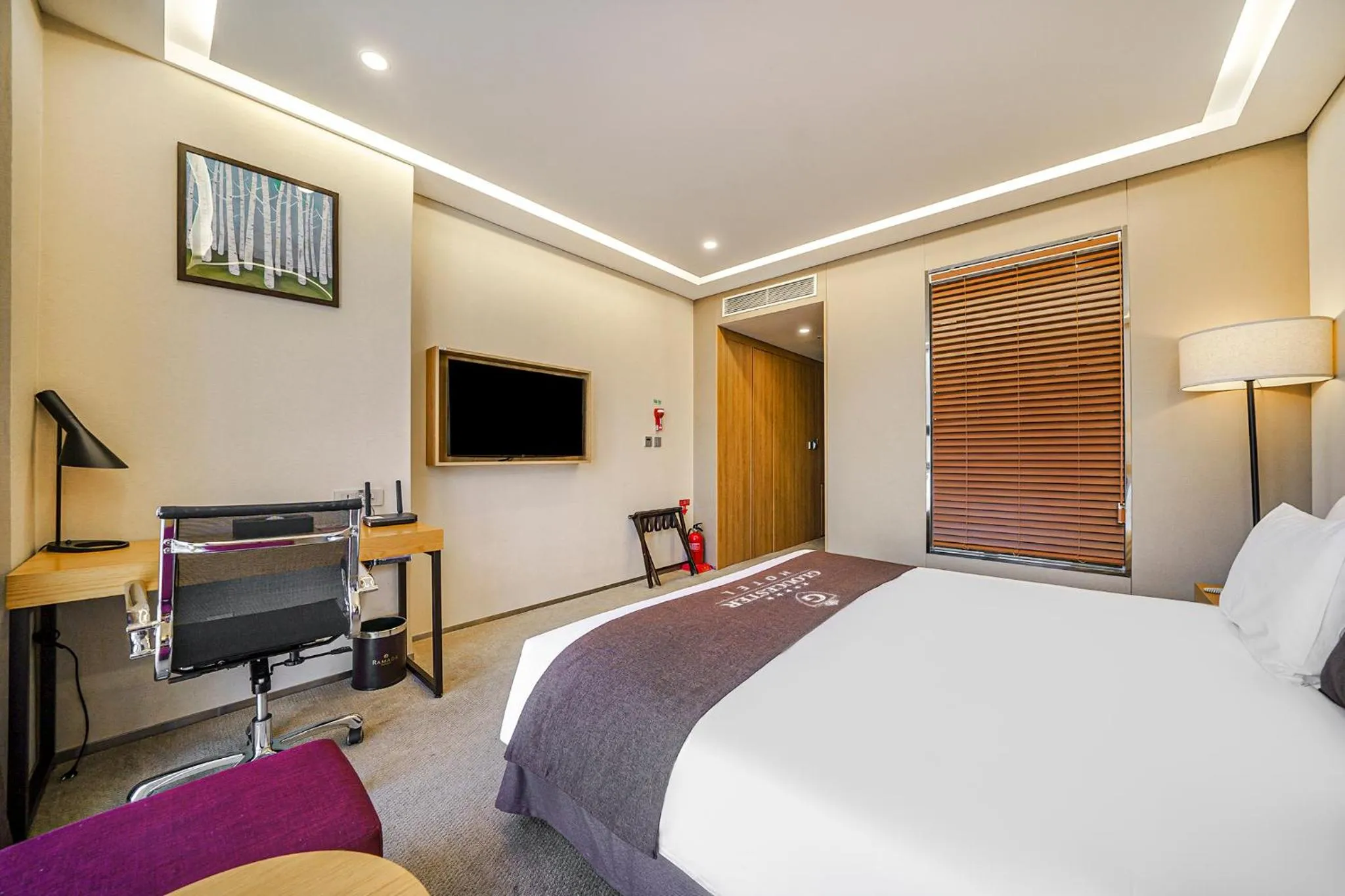 Bed in Gloucester Hotel Incheon