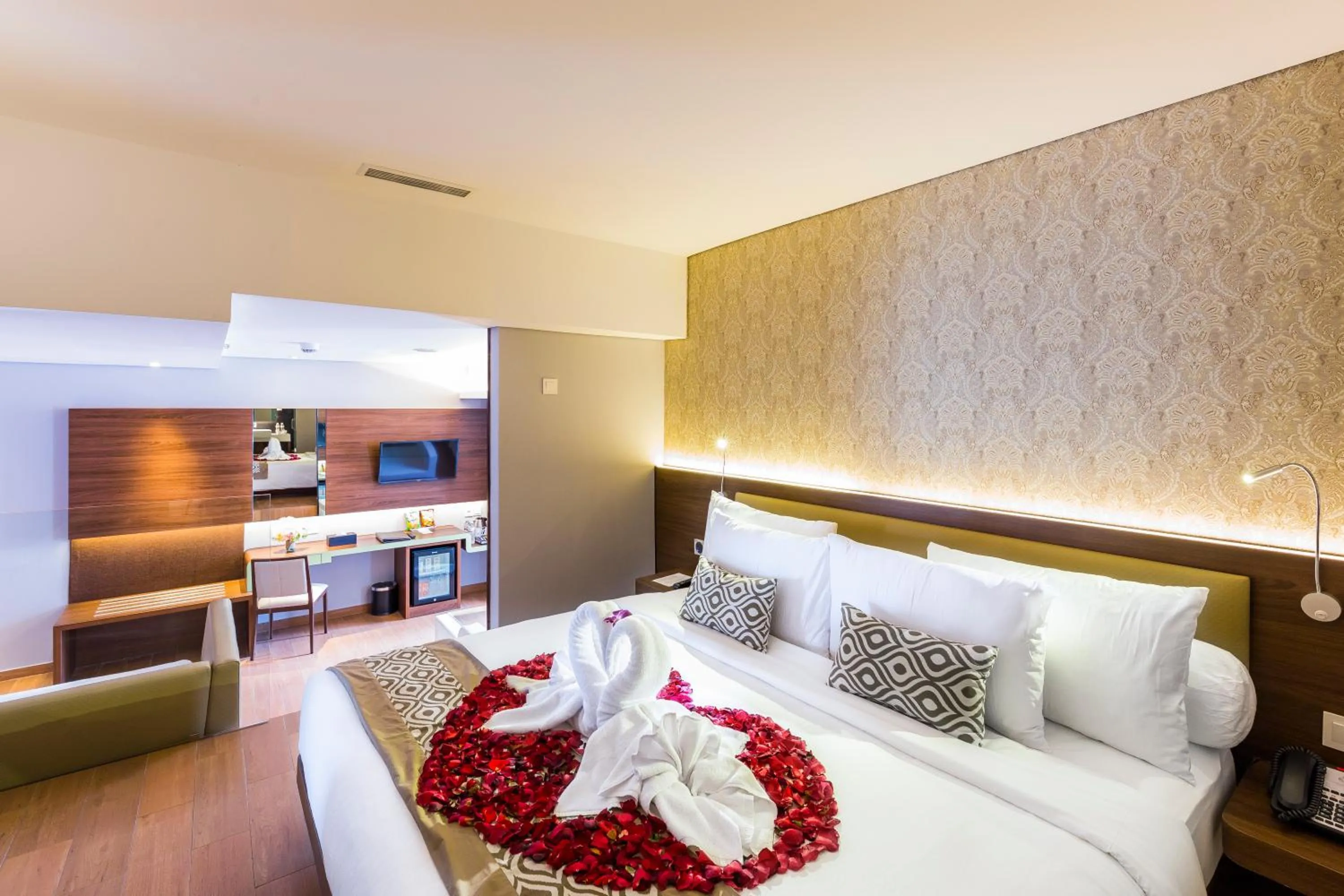 Bedroom, Bed in Infinity8 Bali