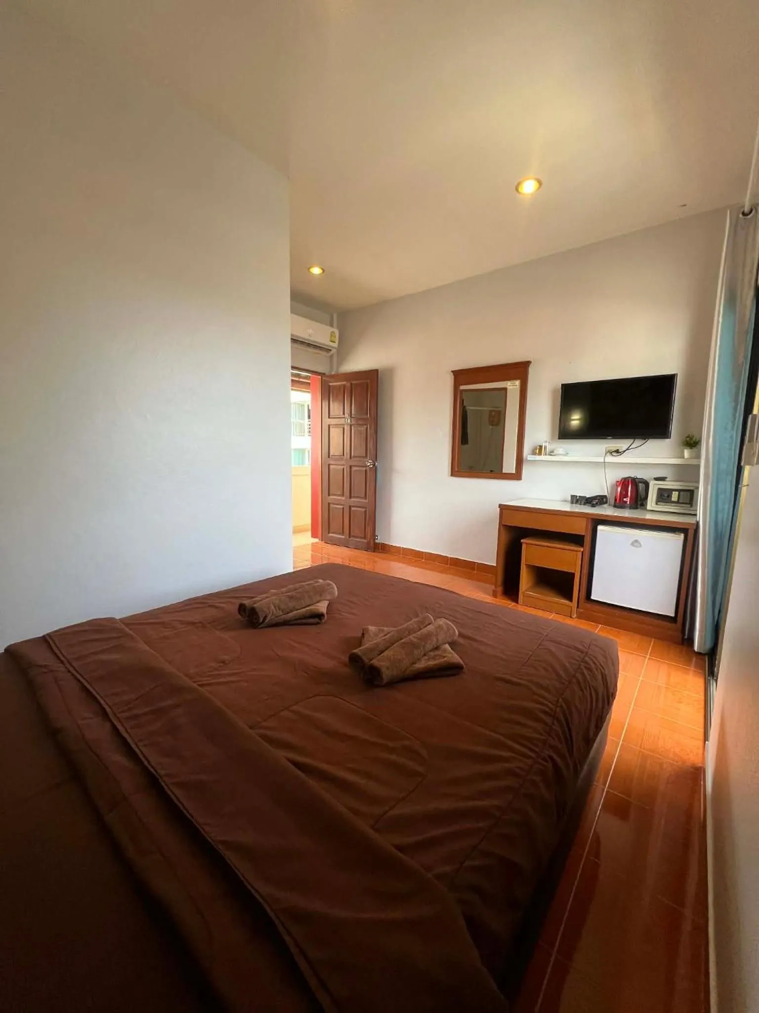 Bedroom, Bed in Ban Elephant Blanc Apartment