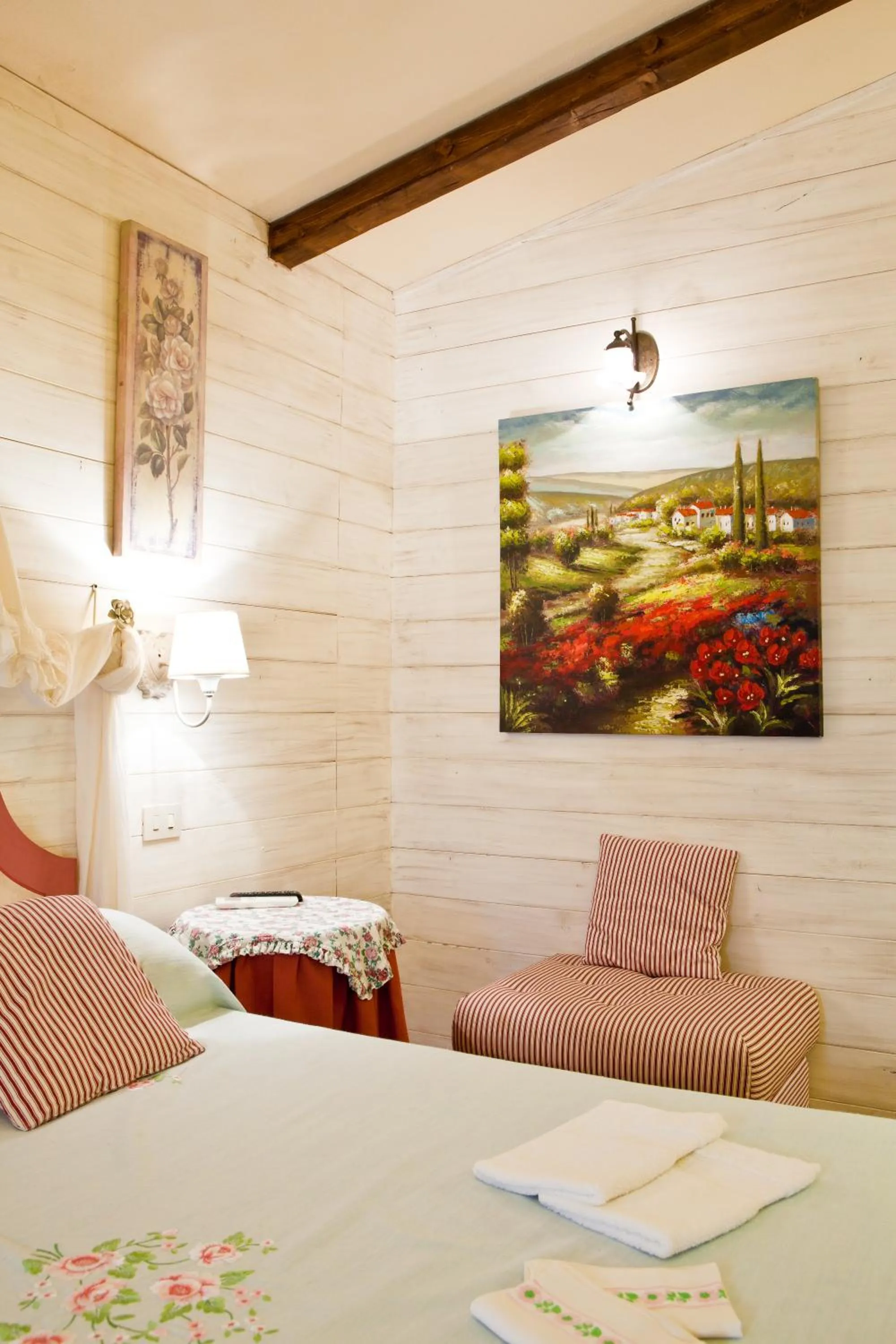 Photo of the whole room in Aquilamaior