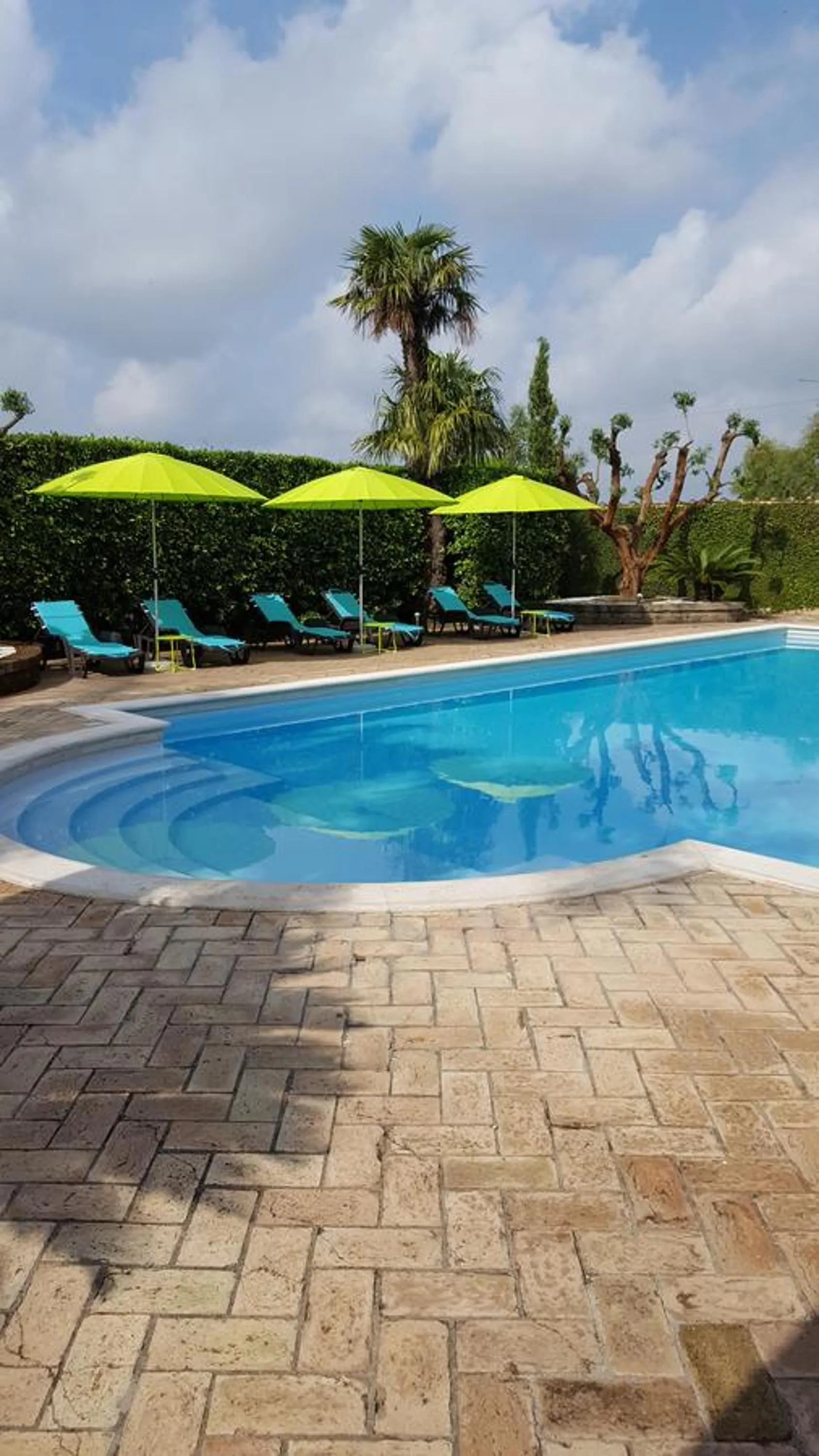 Pool view in Aquilamaior