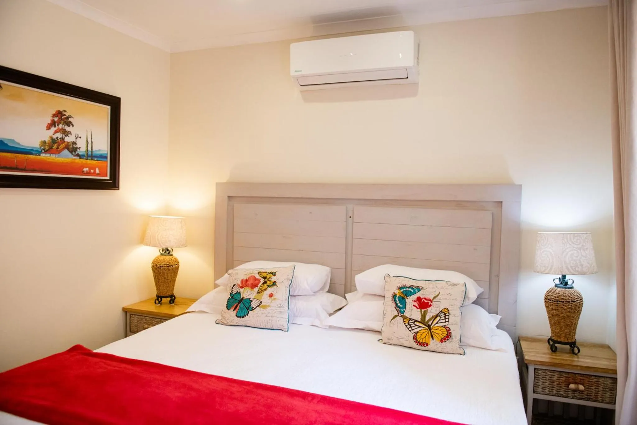 Bedroom, Bed in 37 on Charles