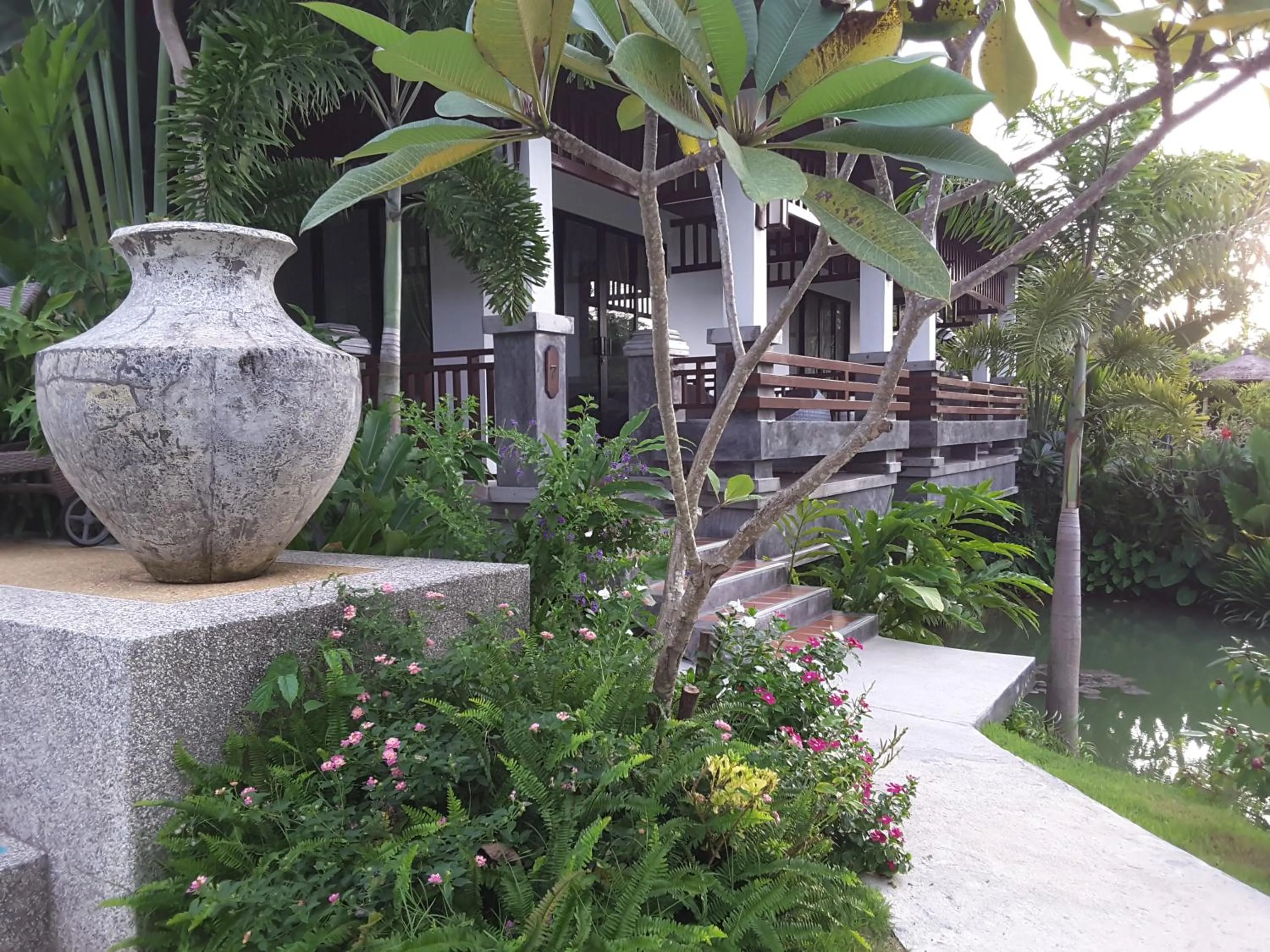 Property building in Arthaya Villas - SHA Extra Plus