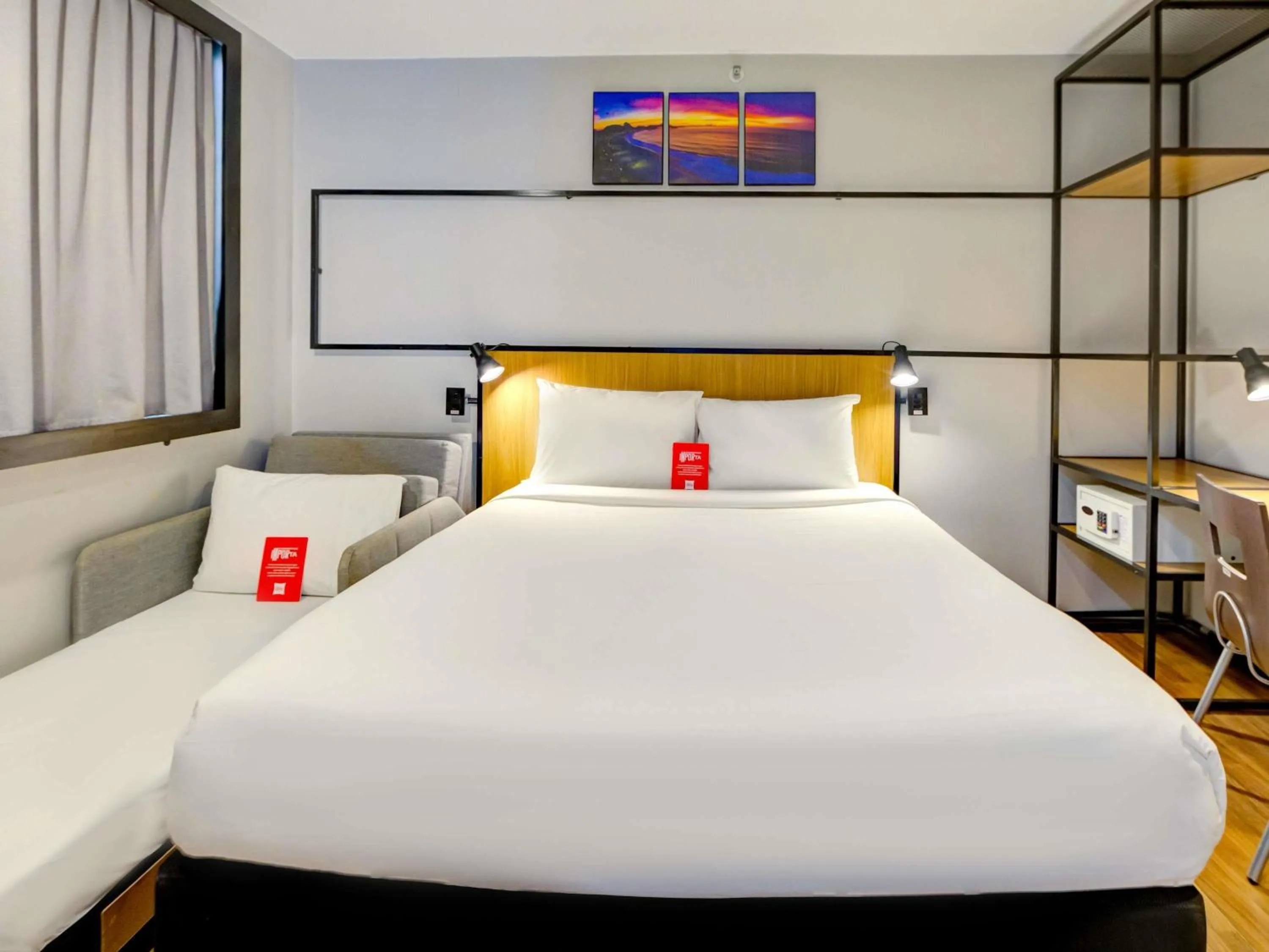 Bedroom, Bed in ibis Copacabana Posto 2