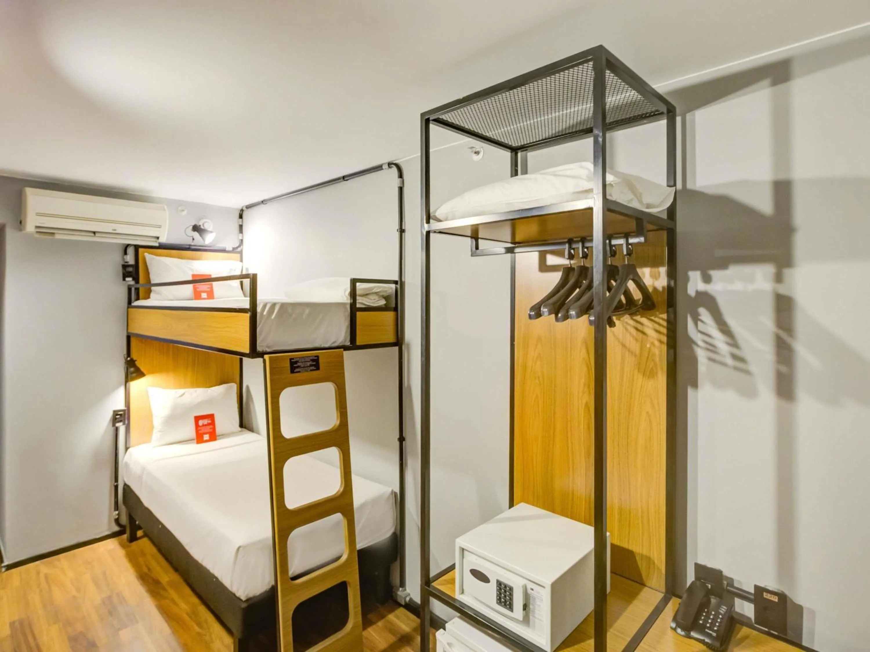 Bedroom, Bed in ibis Copacabana Posto 2