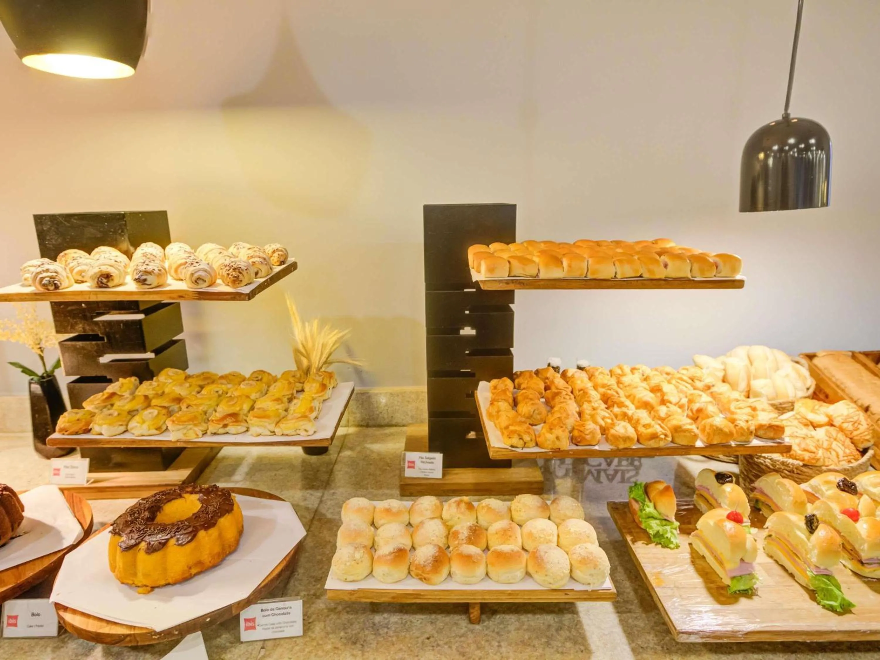 Buffet breakfast in ibis Copacabana Posto 2