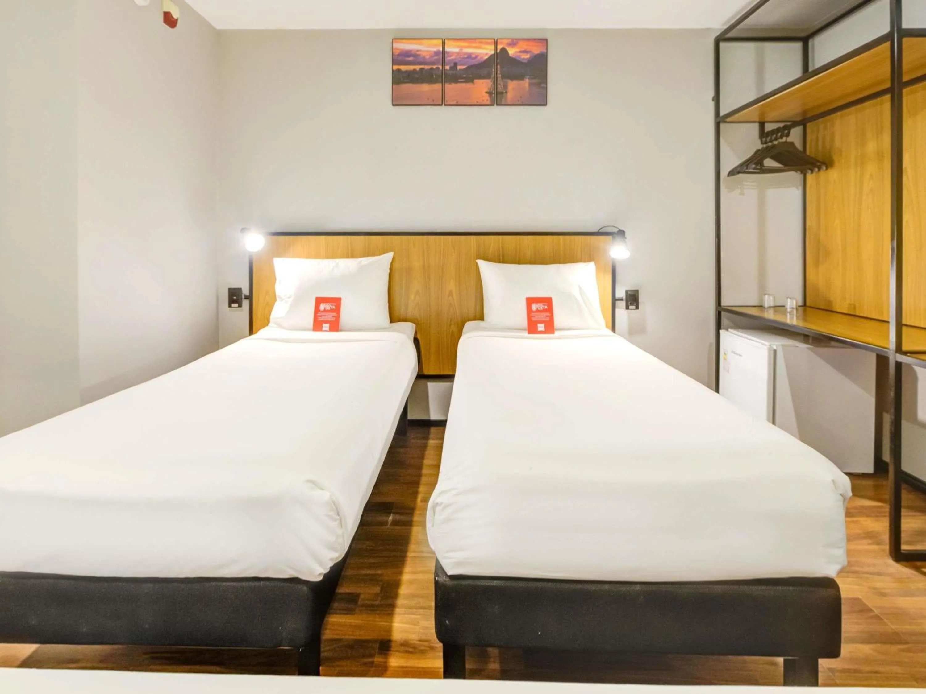 Bedroom, Bed in ibis Copacabana Posto 2