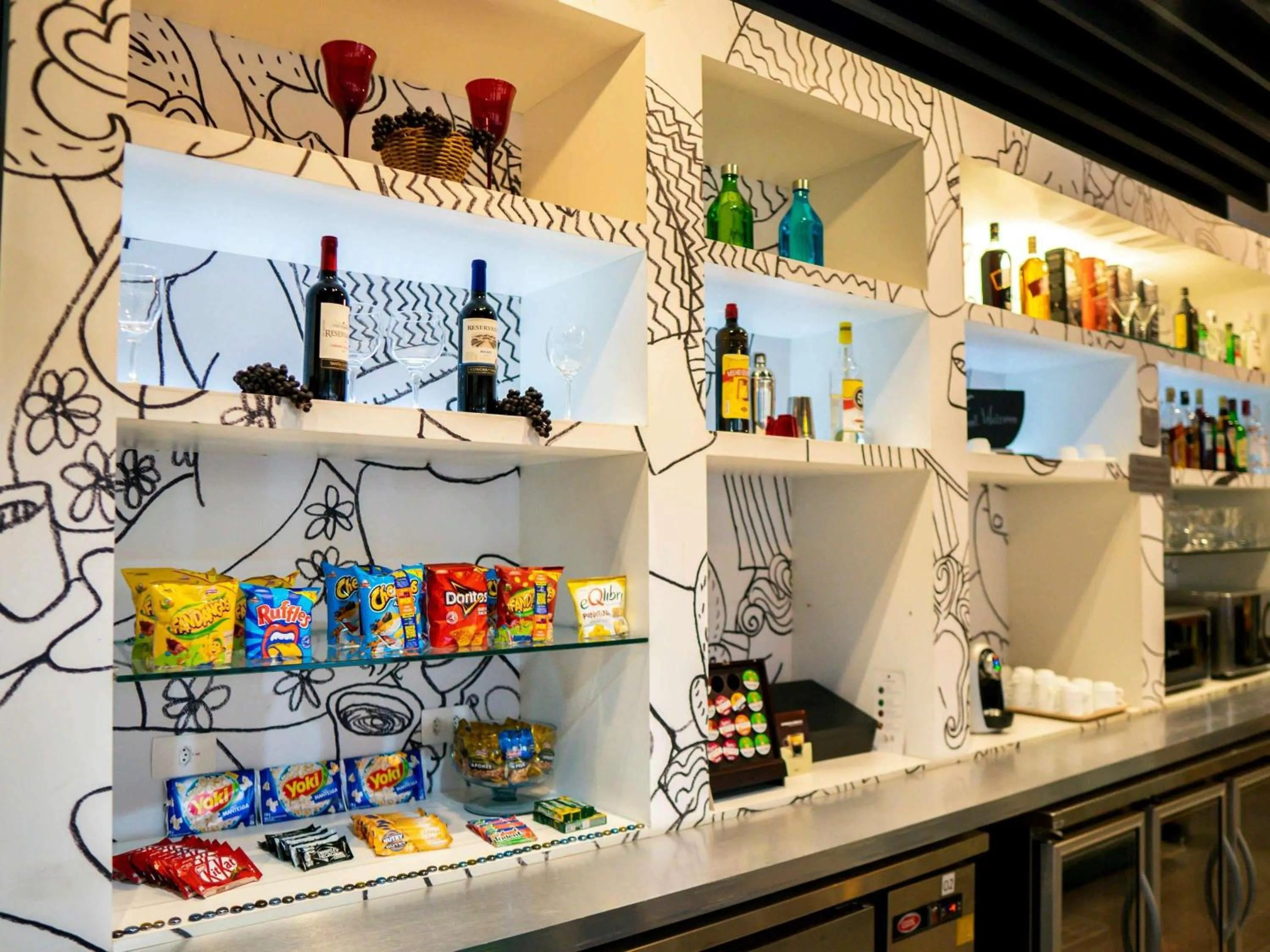 Lounge or bar in Ibis Foz do Iguaçu