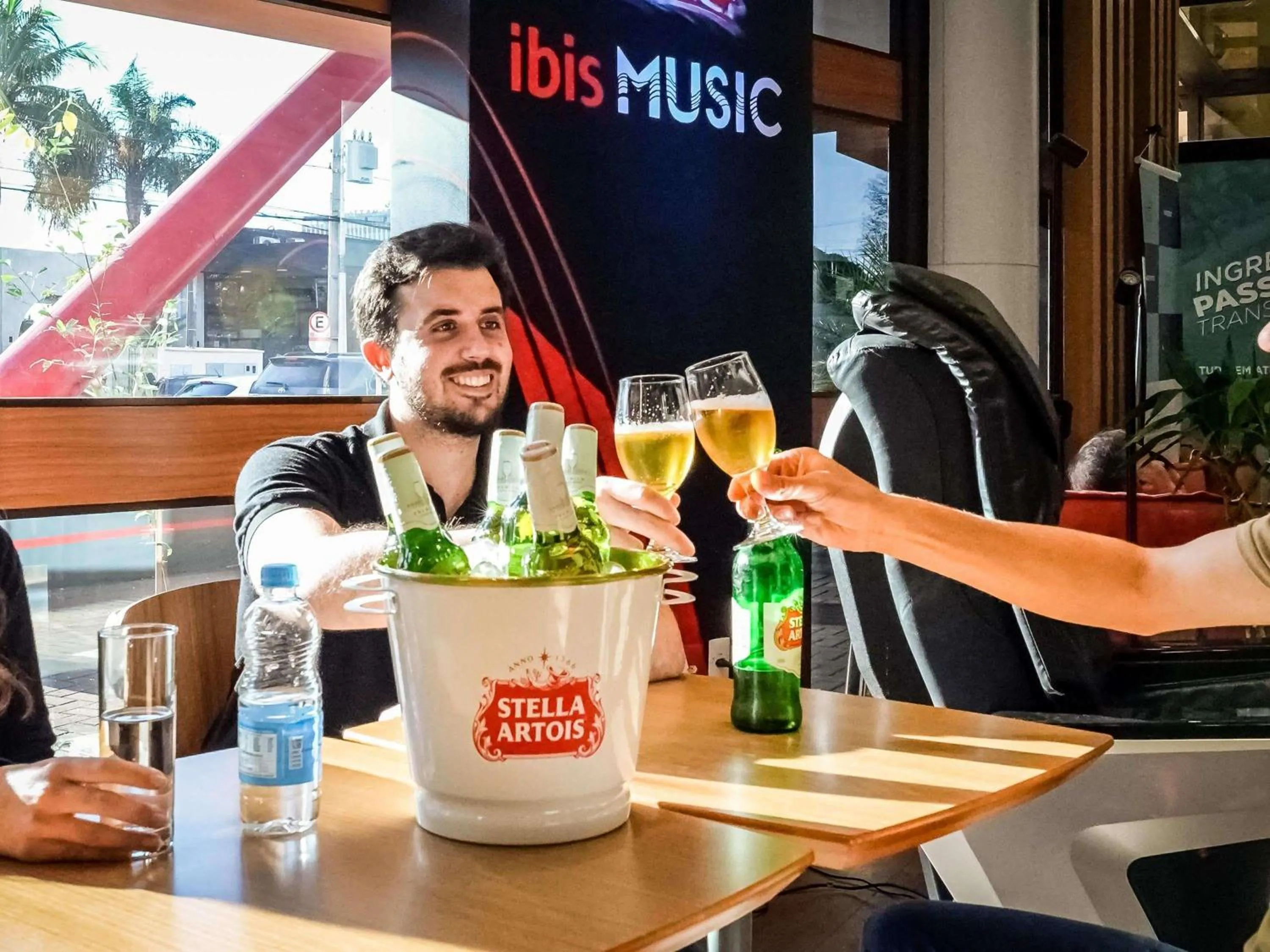 Lounge or bar in Ibis Foz do Iguaçu