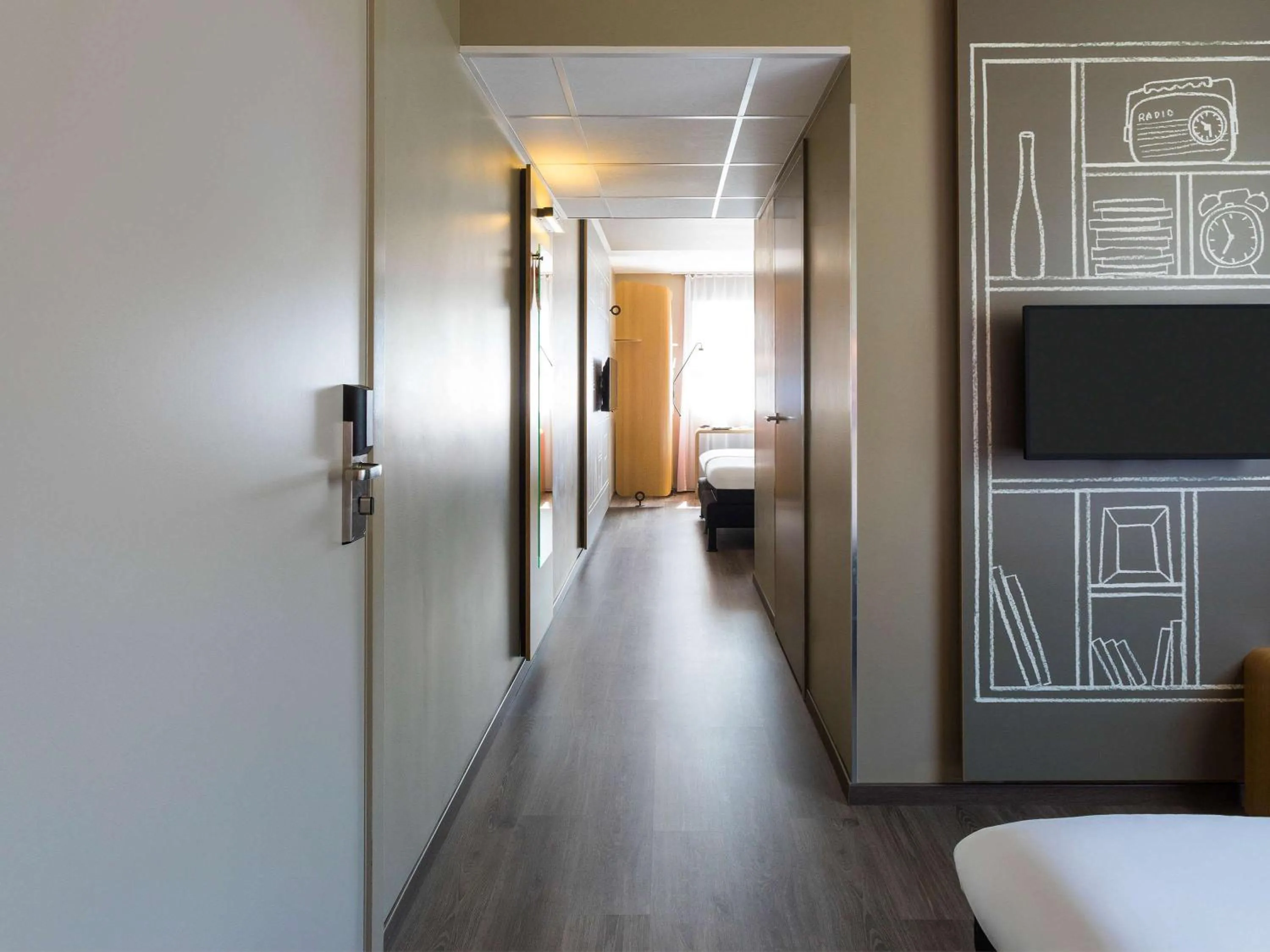 Photo of the whole room, Bed in ibis De Haan