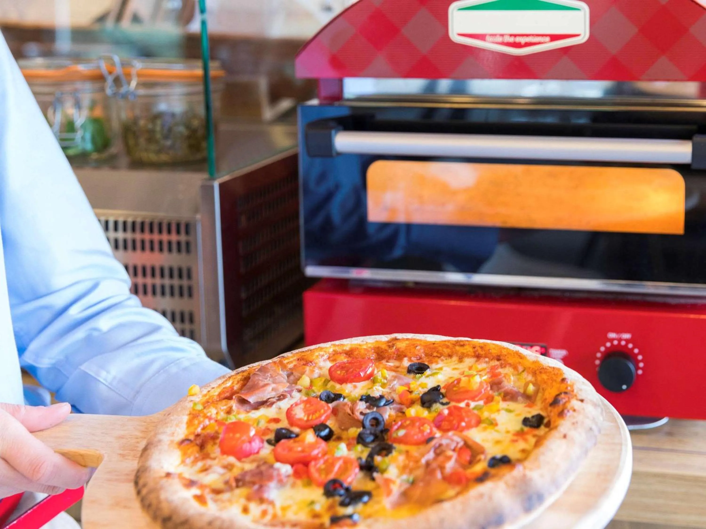 Restaurant/places to eat in ibis De Haan