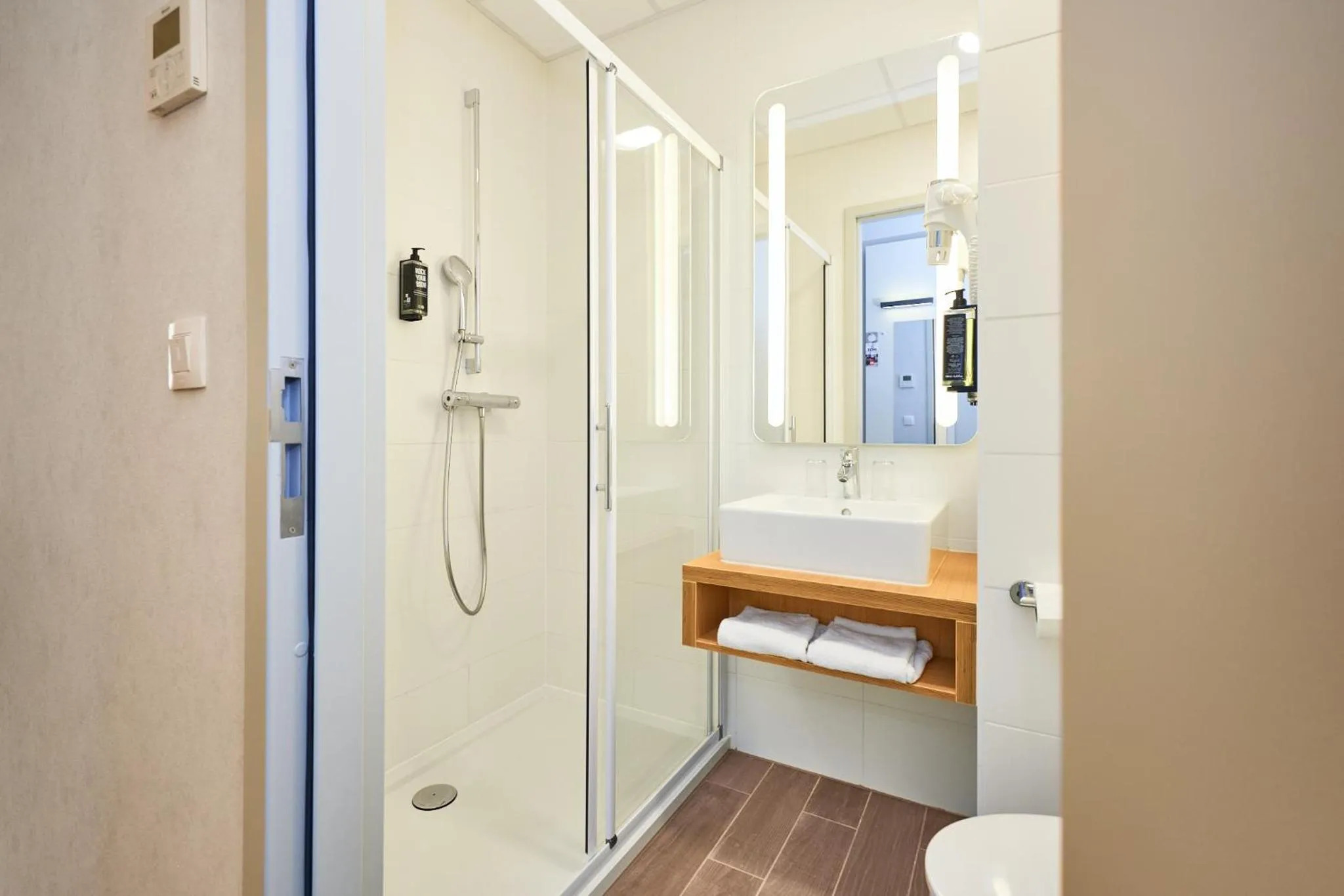 Bathroom in ibis De Haan