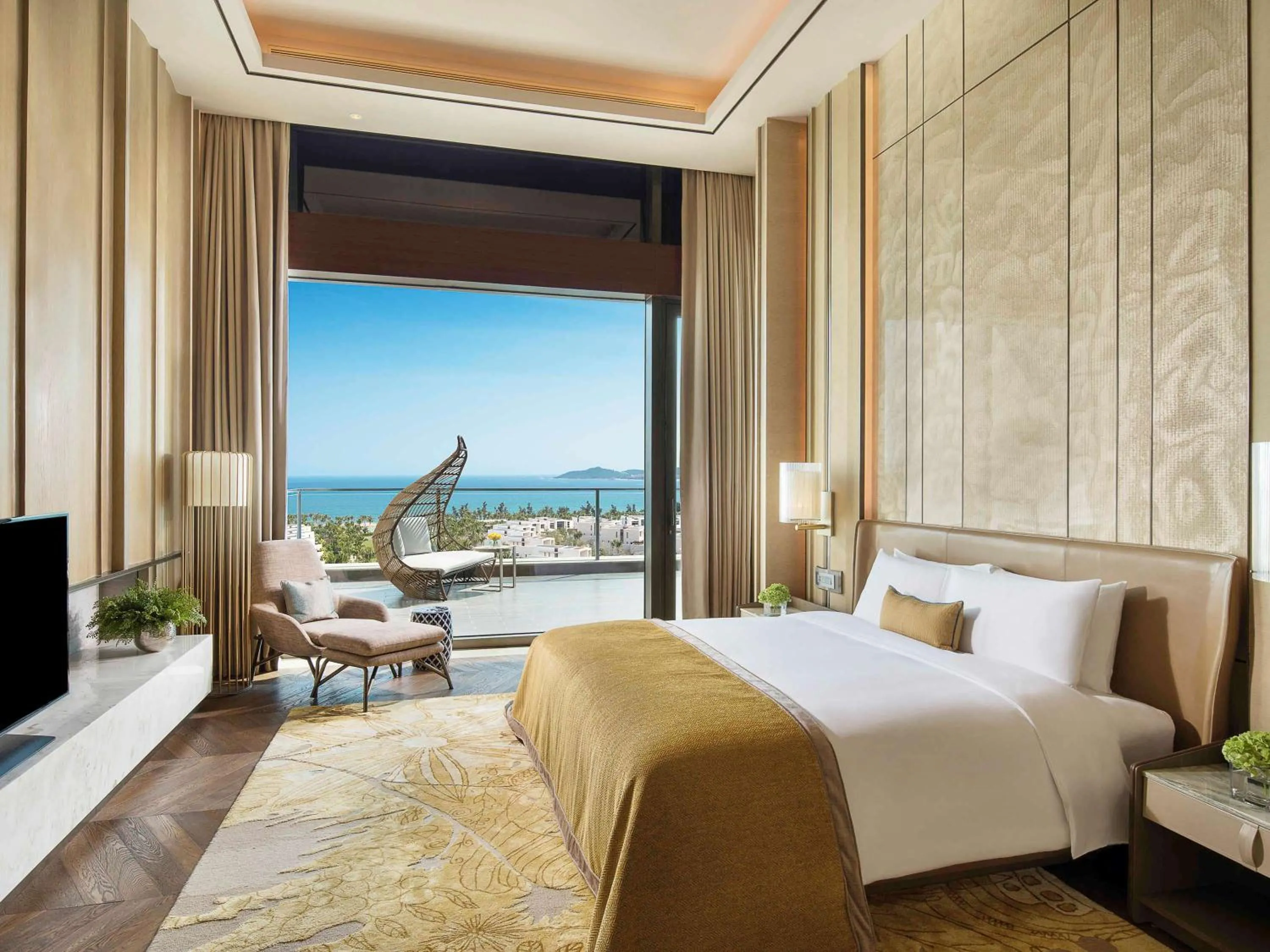 Photo of the whole room, Bed in Sofitel Sanya Leeman Resort