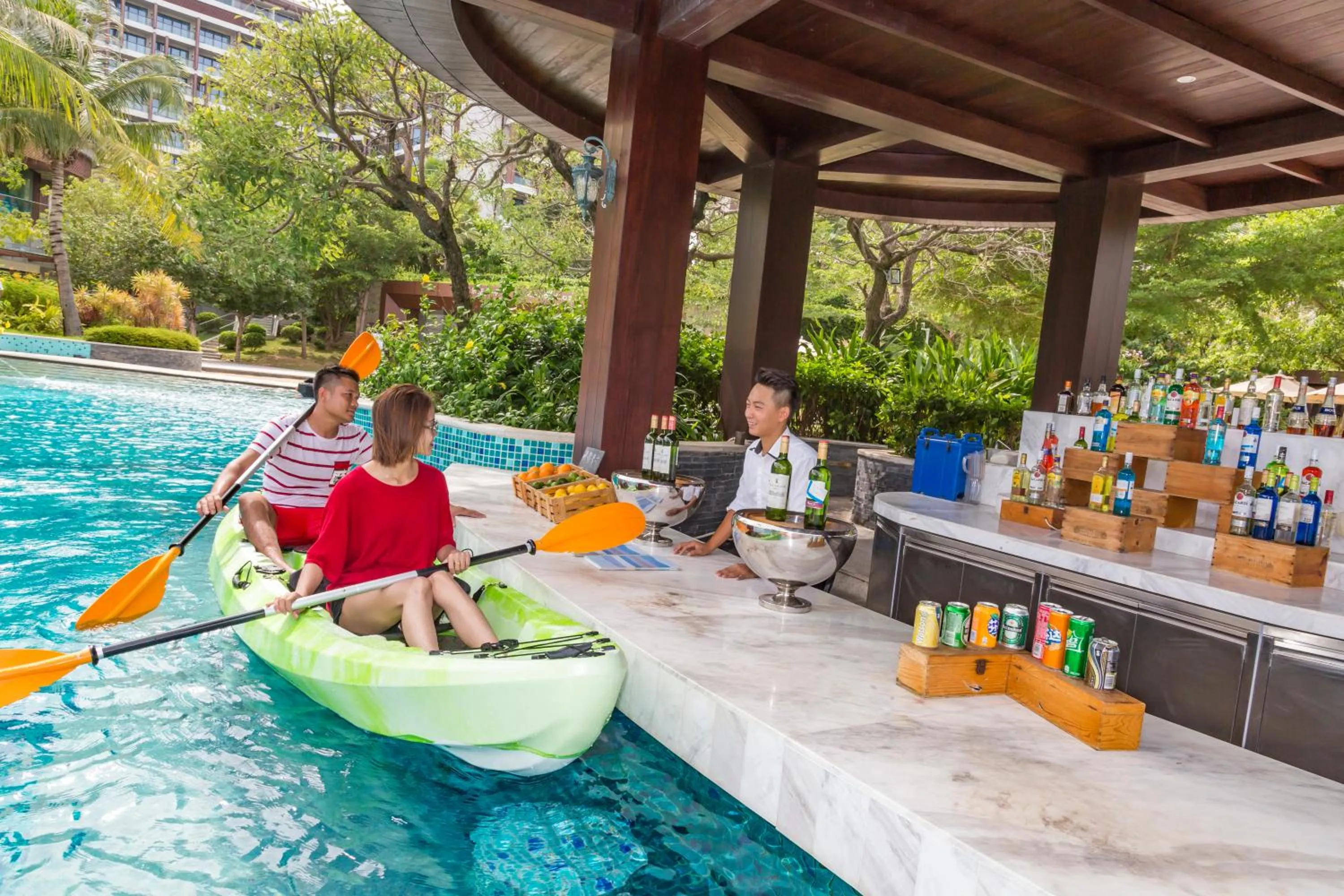 Swimming pool in Sofitel Sanya Leeman Resort