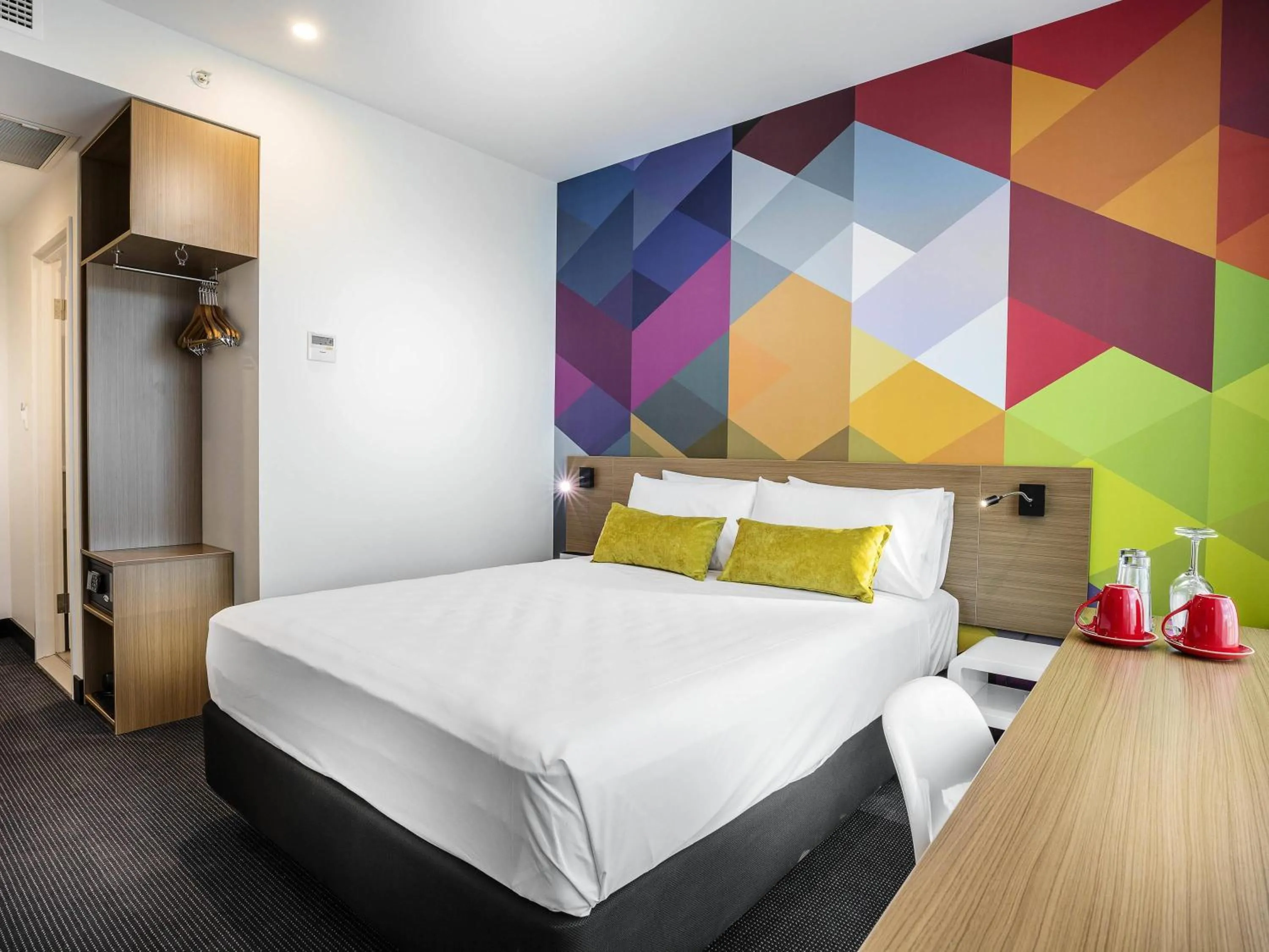 Bedroom, Bed in ibis Styles Brisbane Elizabeth Street