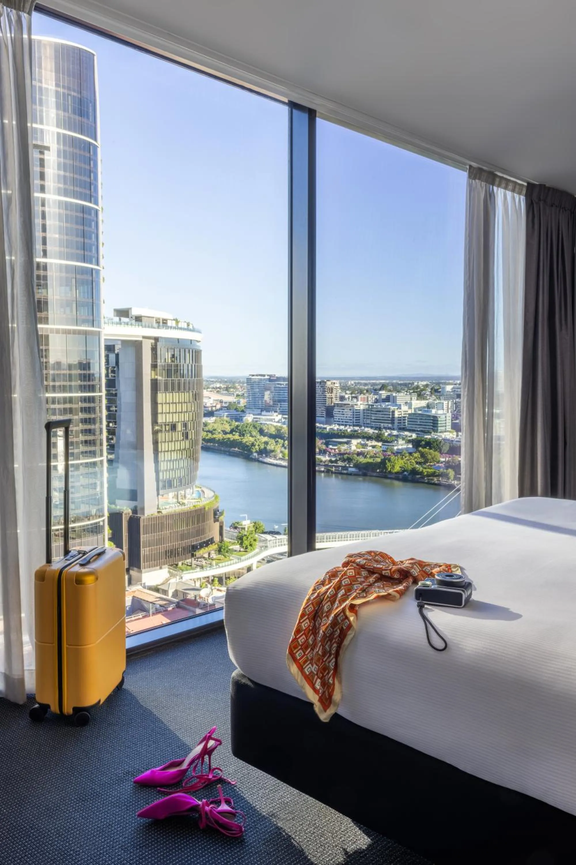 River view, Bed in ibis Styles Brisbane Elizabeth Street