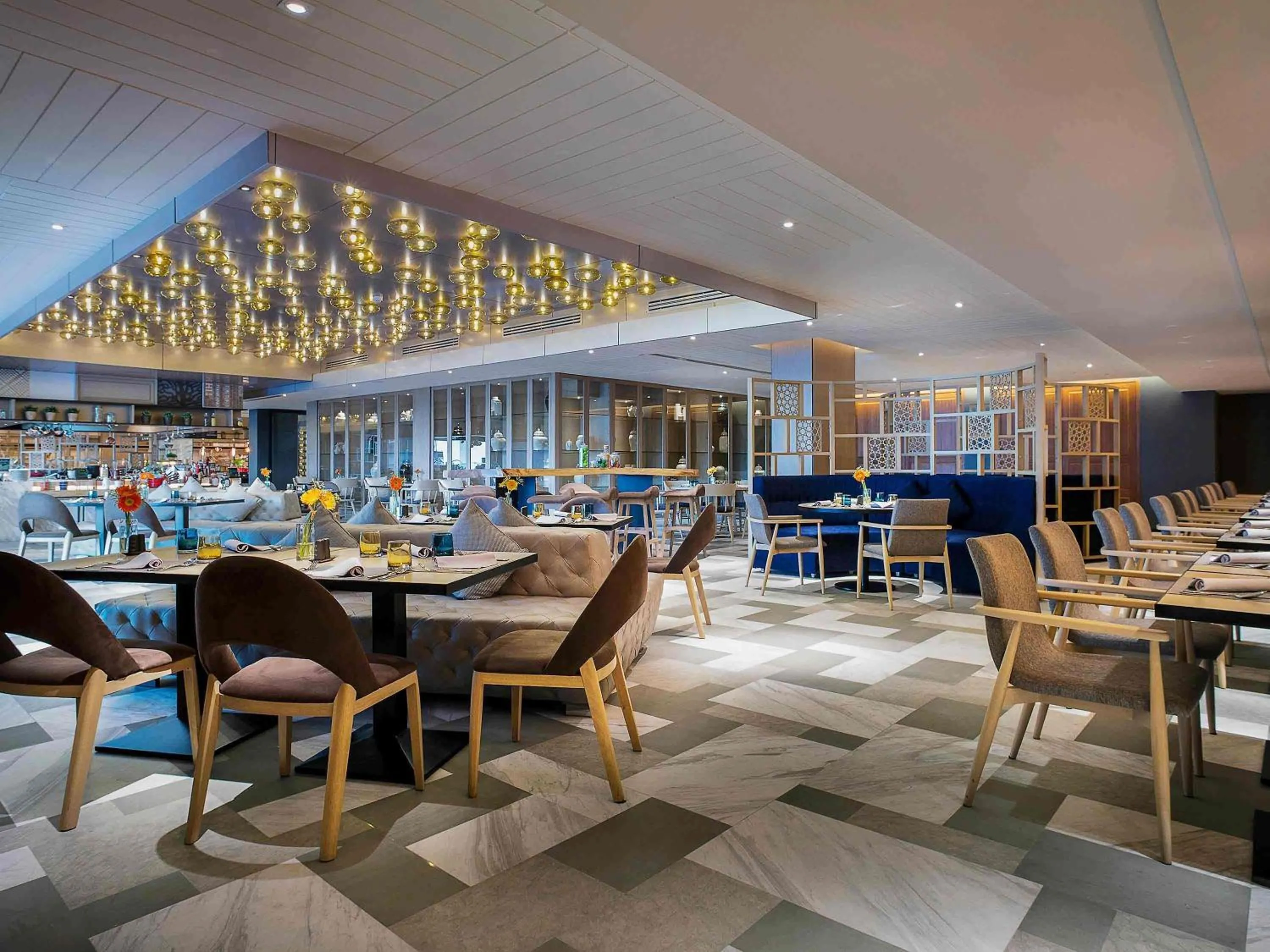 Restaurant/places to eat in Novotel Bangkok Sukhumvit 20