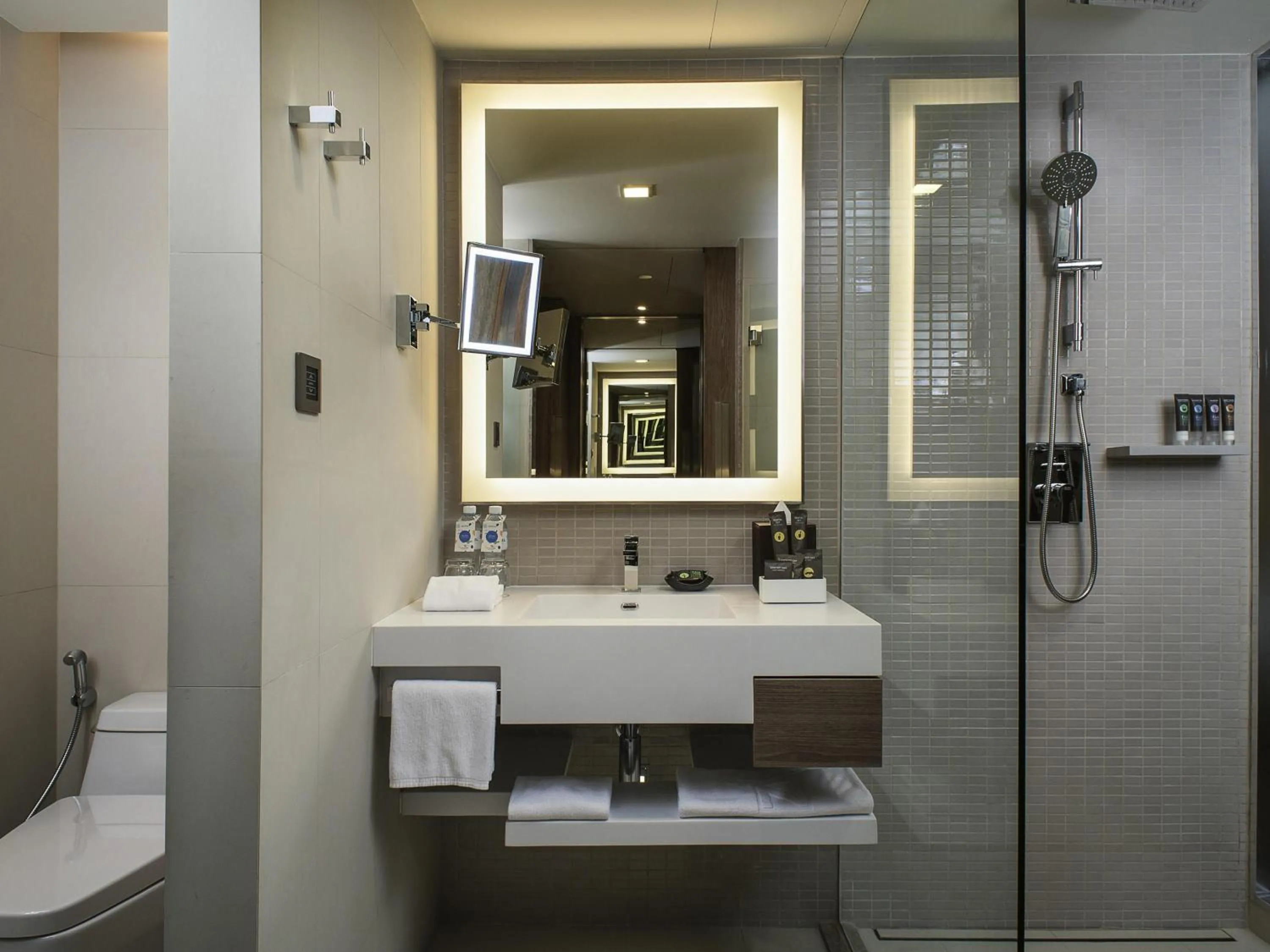 Bedroom in Novotel Bangkok Sukhumvit 20