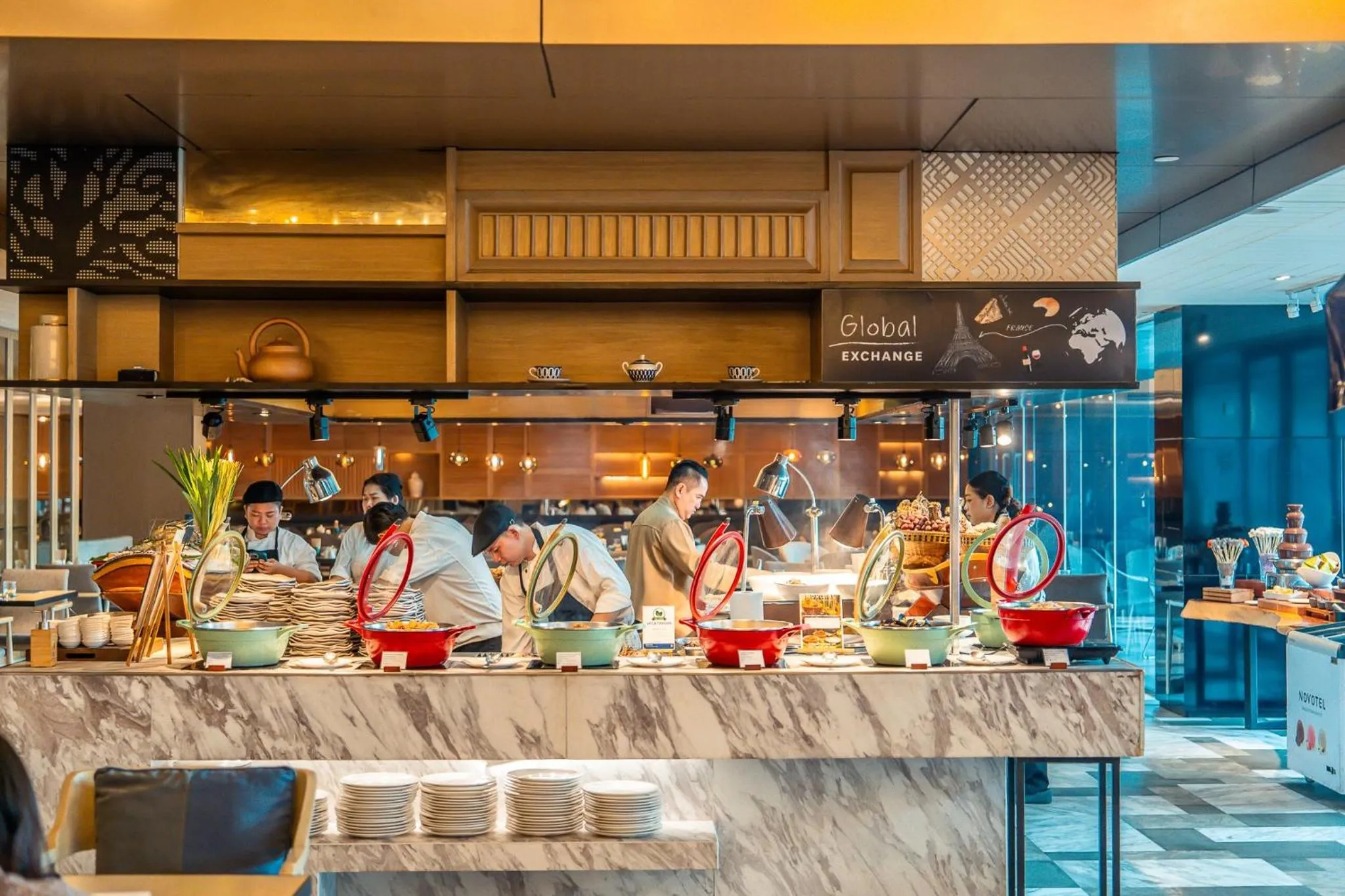 Restaurant/places to eat in Novotel Bangkok Sukhumvit 20