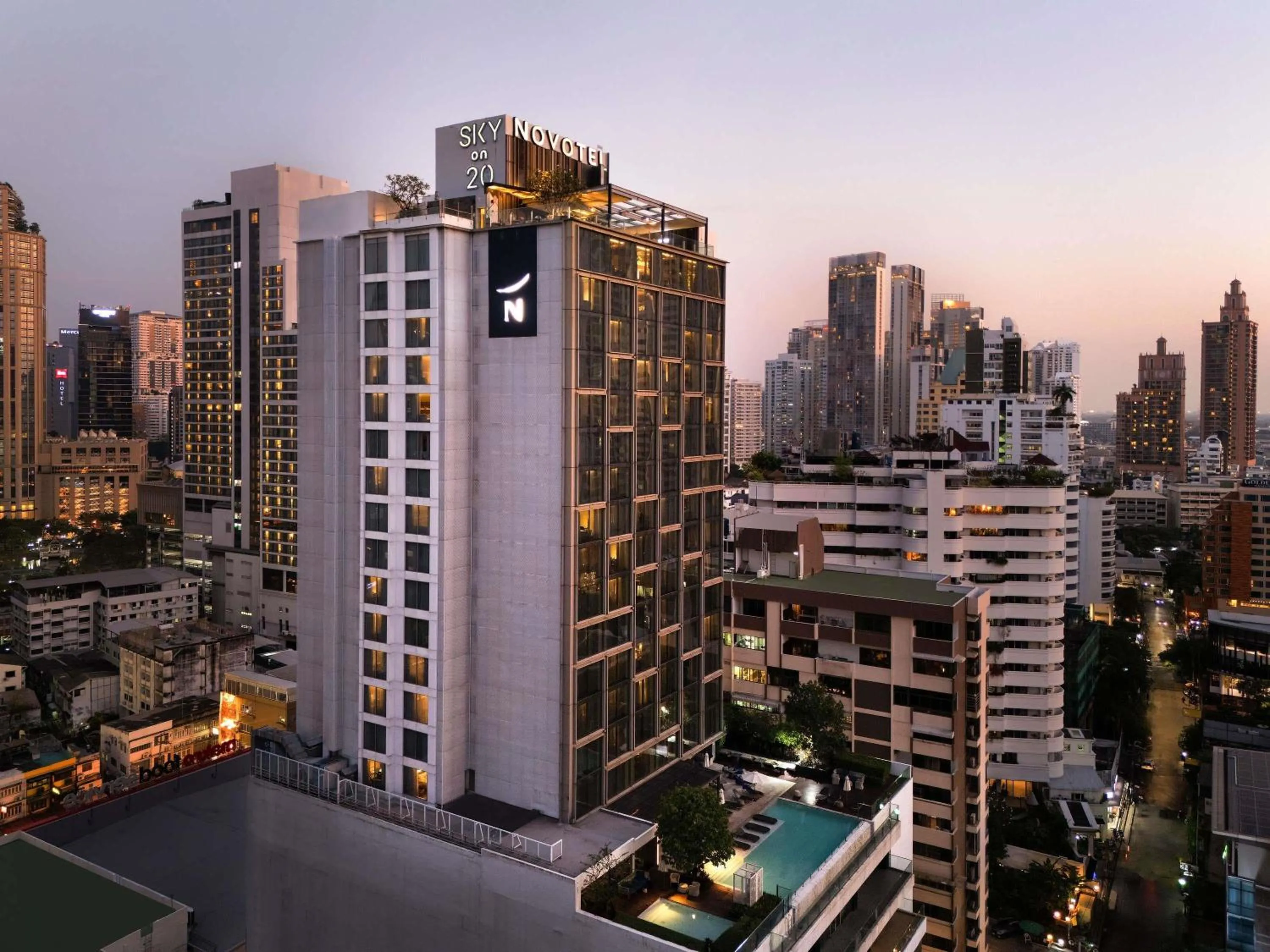 Property building in Novotel Bangkok Sukhumvit 20