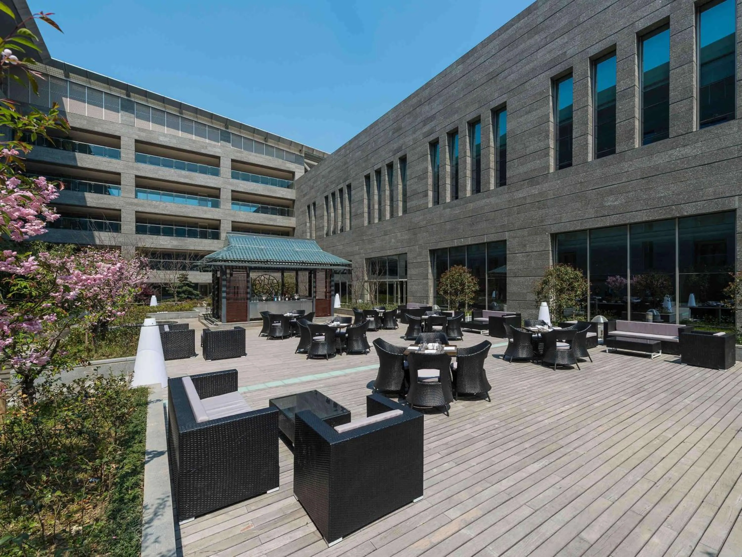 Restaurant/places to eat in NOVOTEL Jinji Lake Suzhou SIP