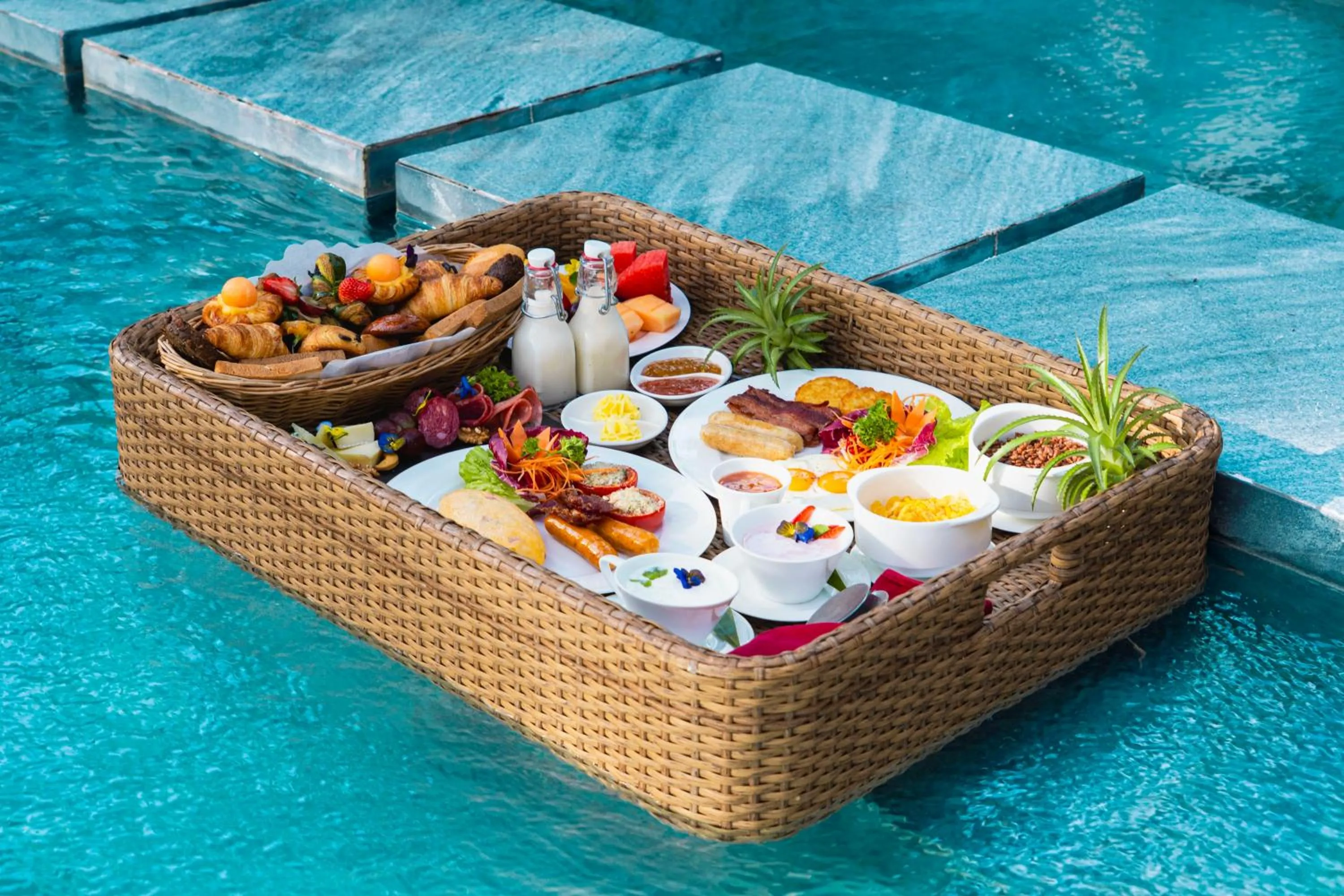 Food and drinks in Novotel Phu Quoc Resort