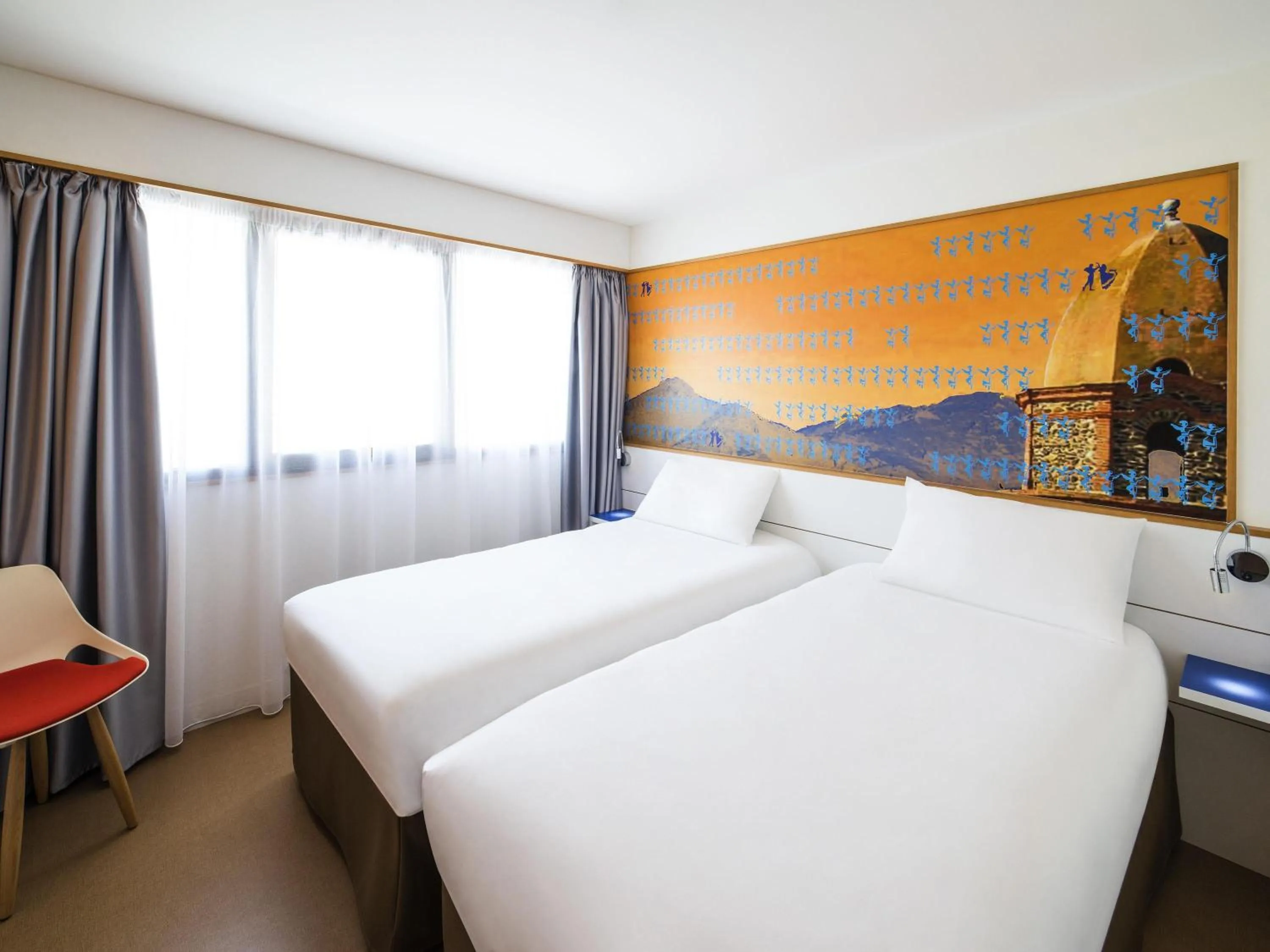 Bedroom, Bed in Ibis Styles Collioure Port Vendres