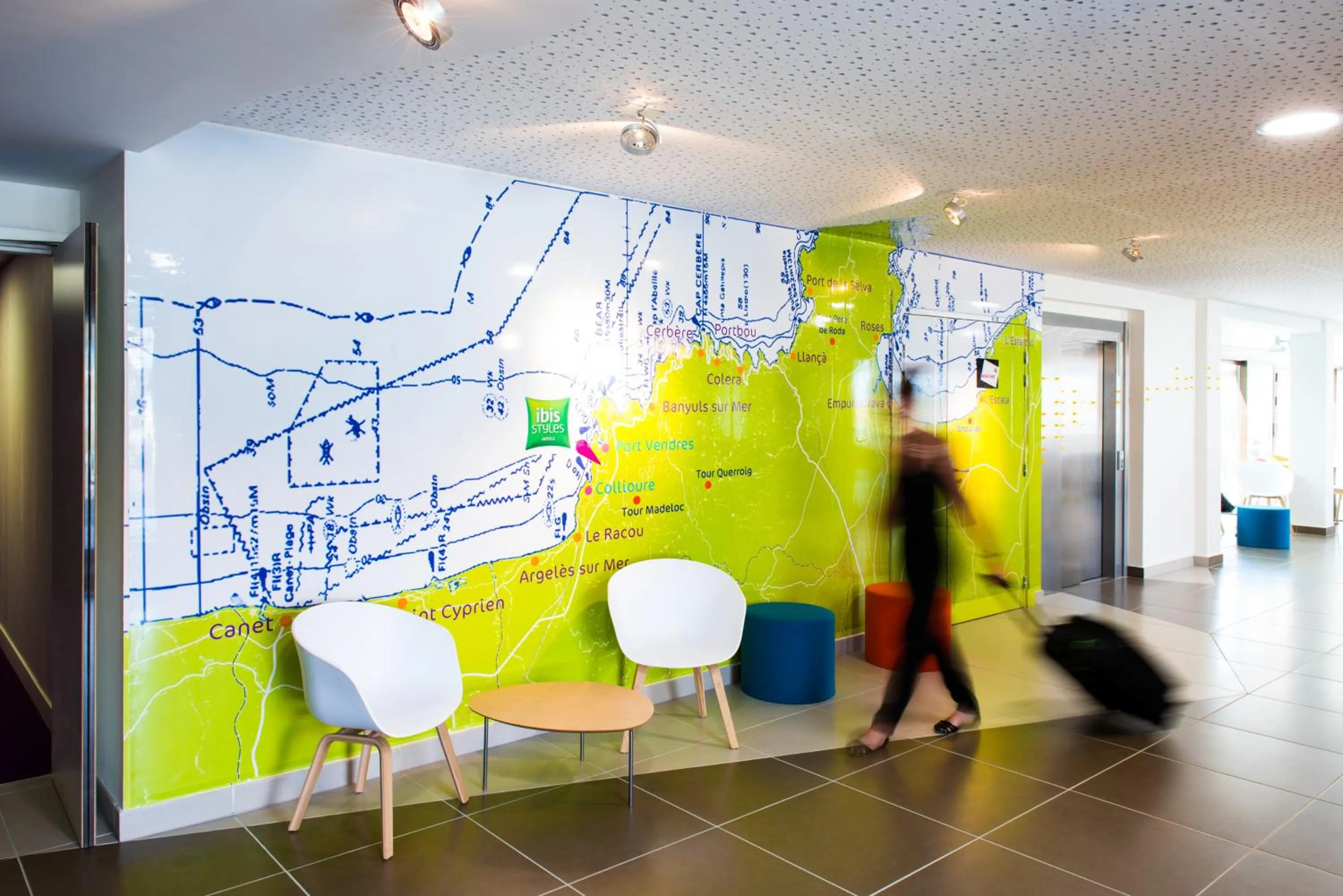 Lobby or reception in Ibis Styles Collioure Port Vendres