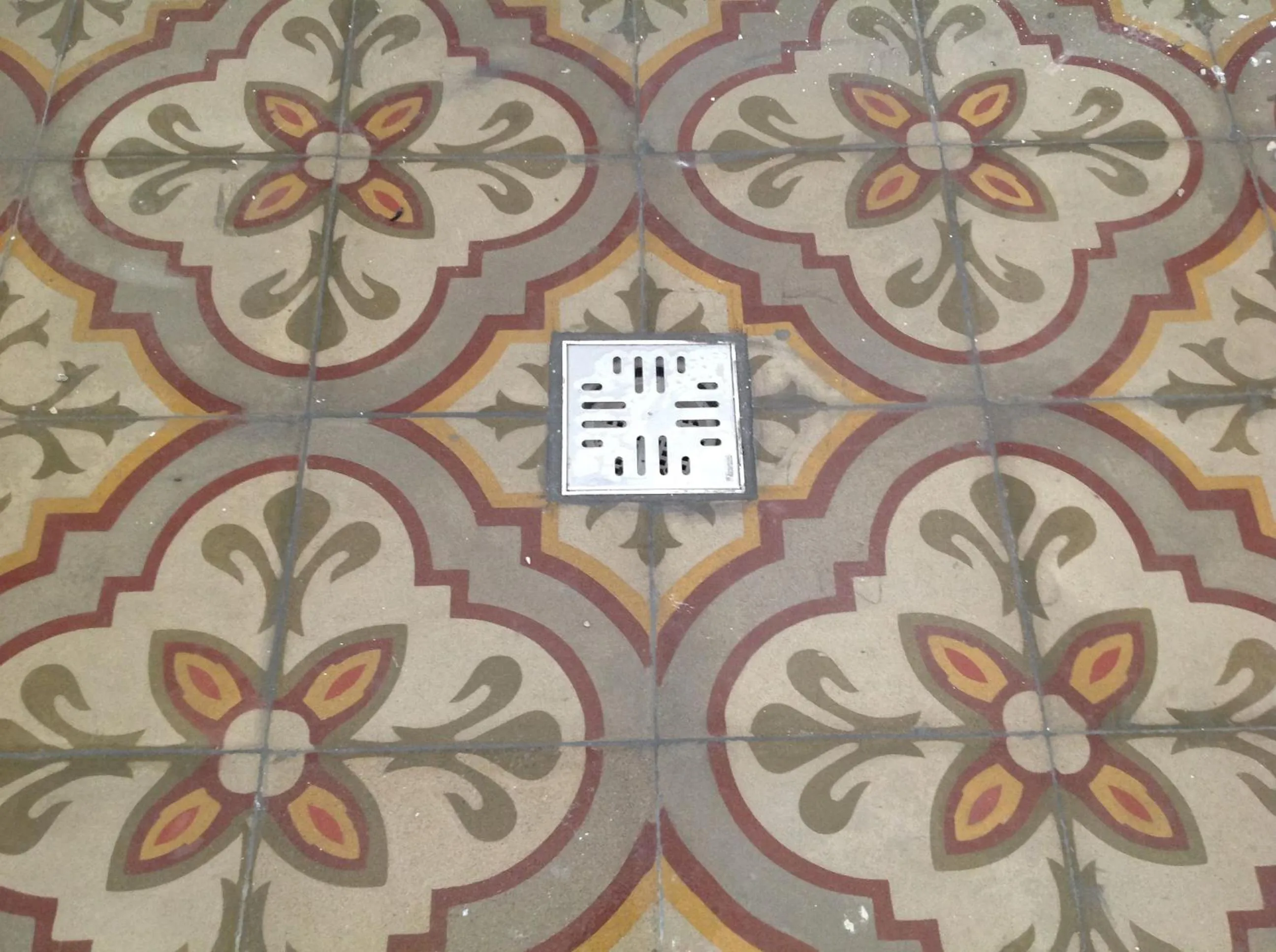 Shower in Scilla Maris Charming Suites