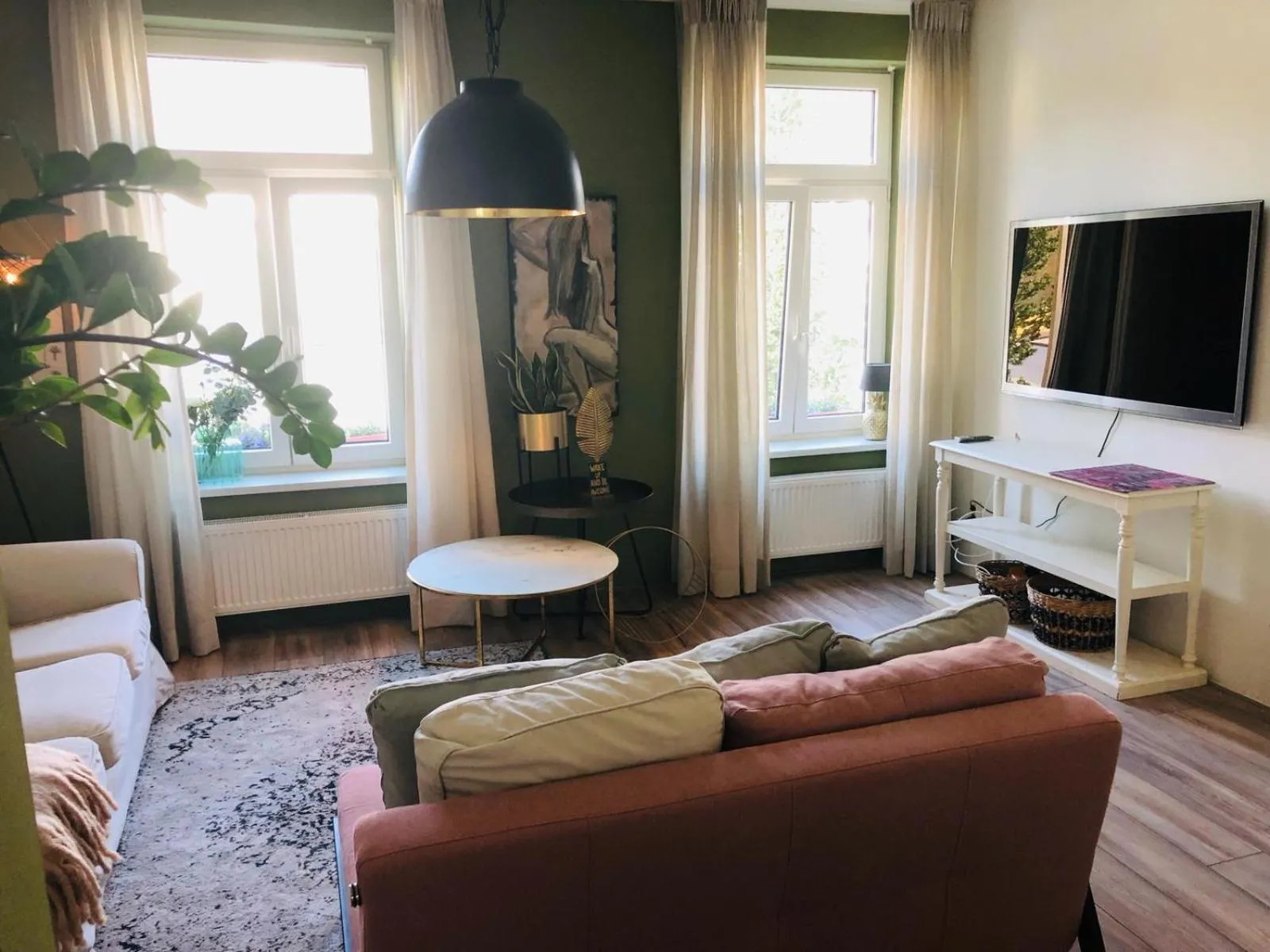 Communal lounge/ TV room in Valkenhof