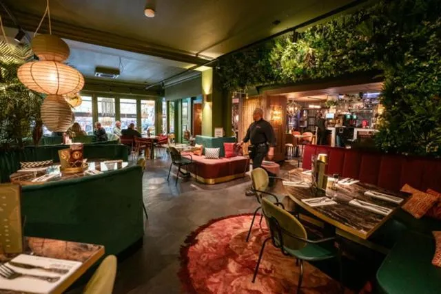 Breakfast in Valkenhof