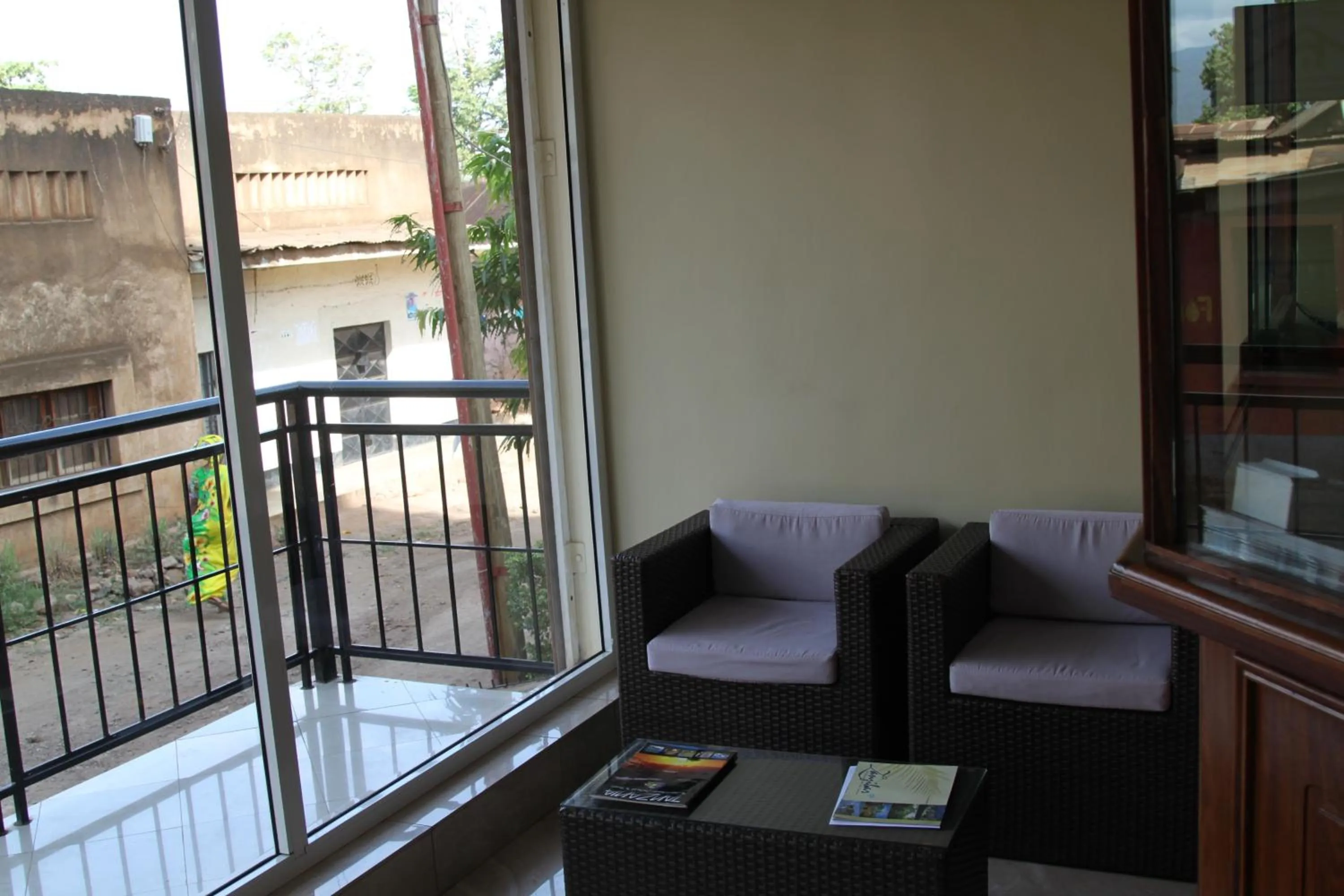 Facade/entrance in East Point Hotel Moshi