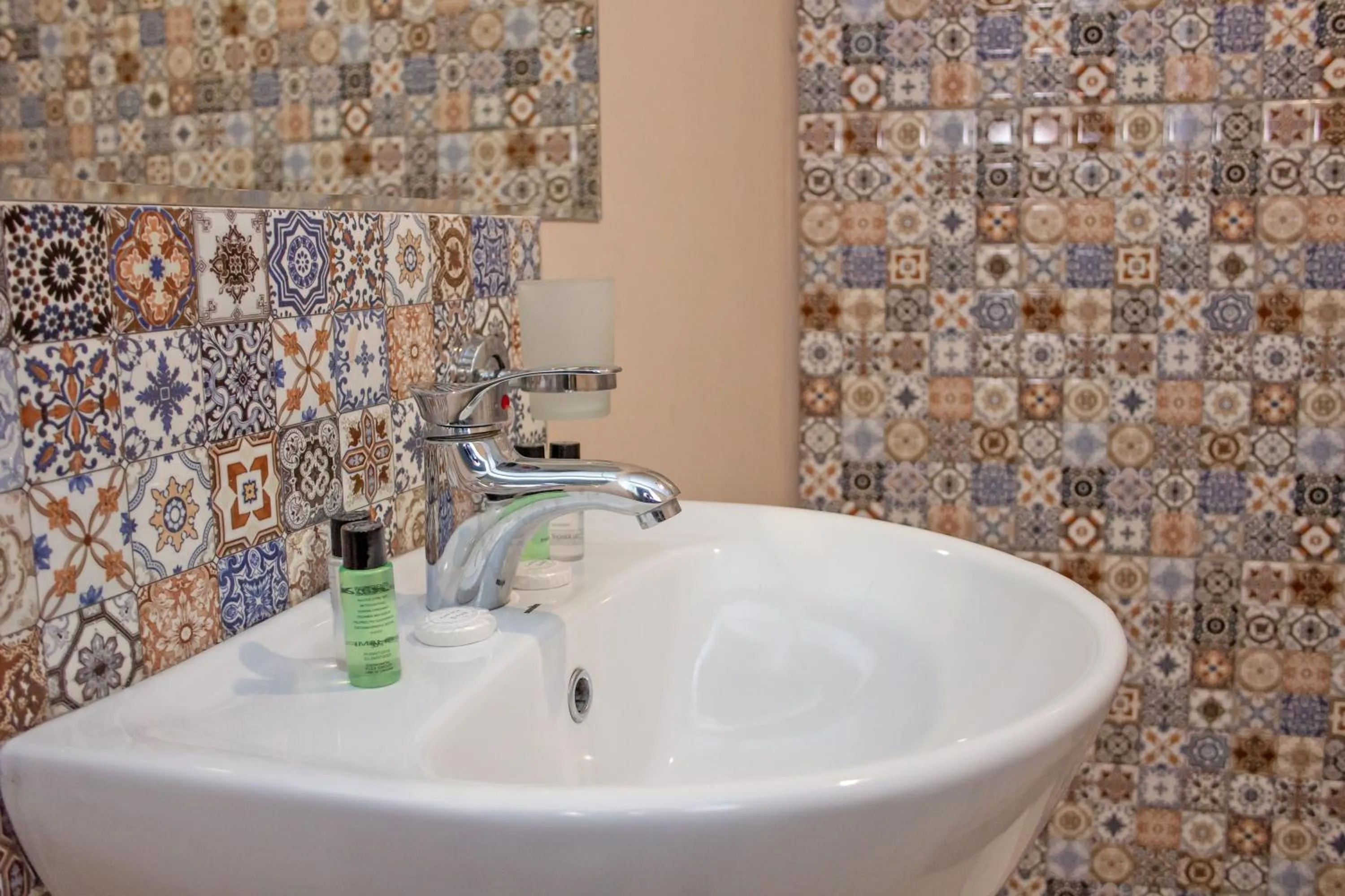 Bathroom in Check Point Hotel