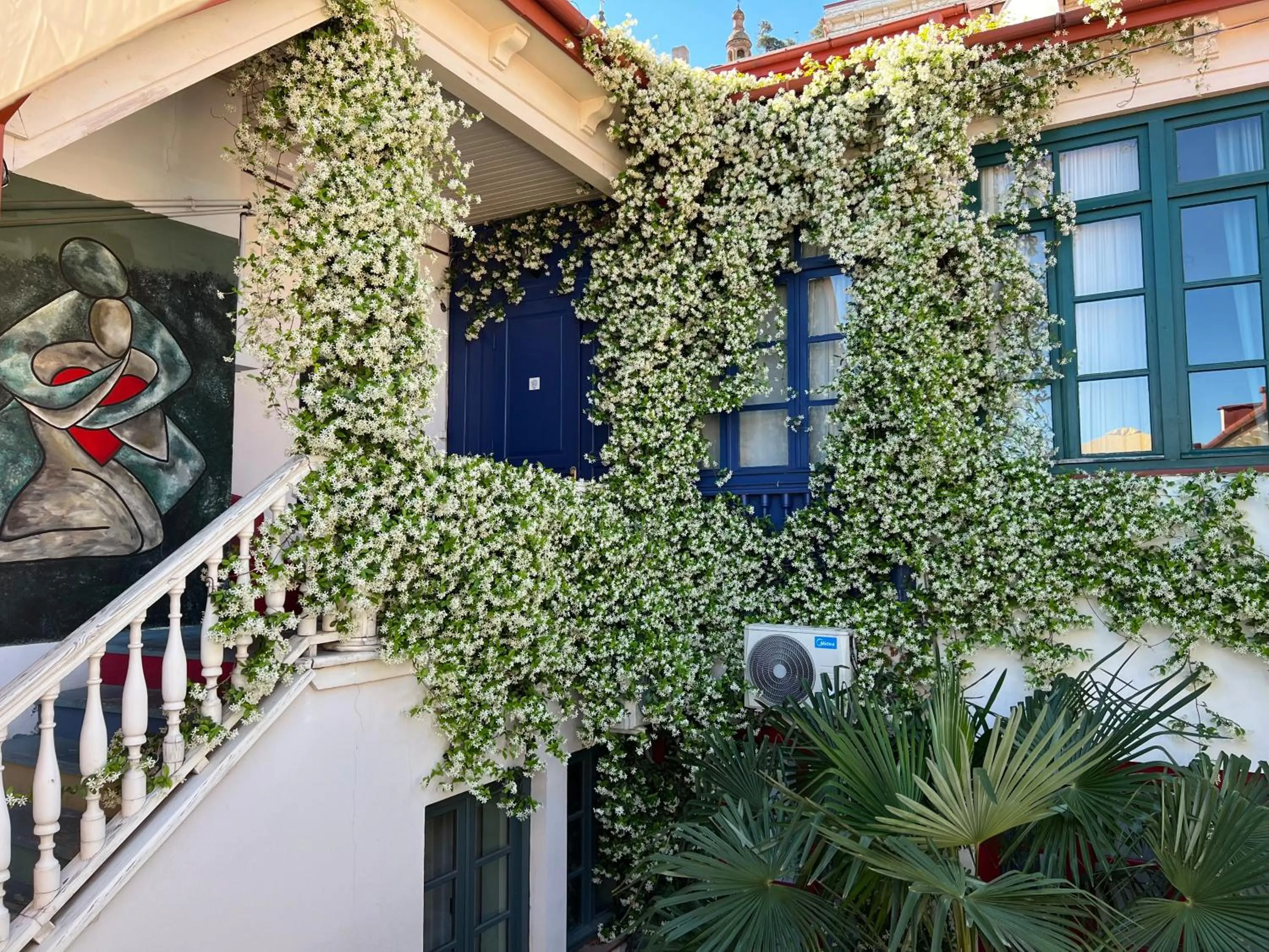 Inner courtyard view in Check Point Hotel