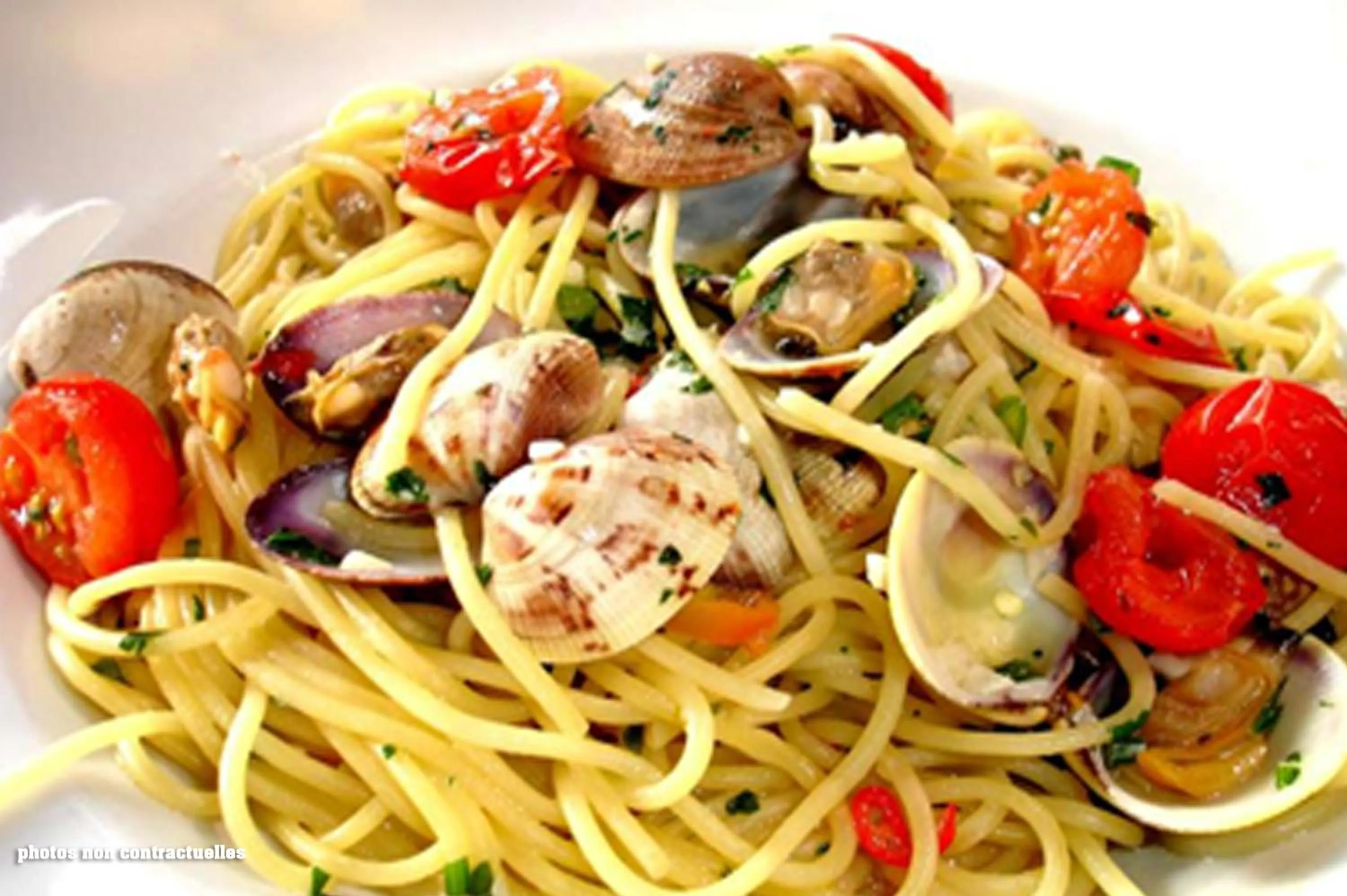 Restaurant/places to eat in AZ Hôtels Zeralda