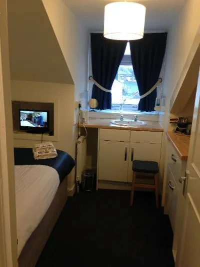 Bed in Caledonia Guest House