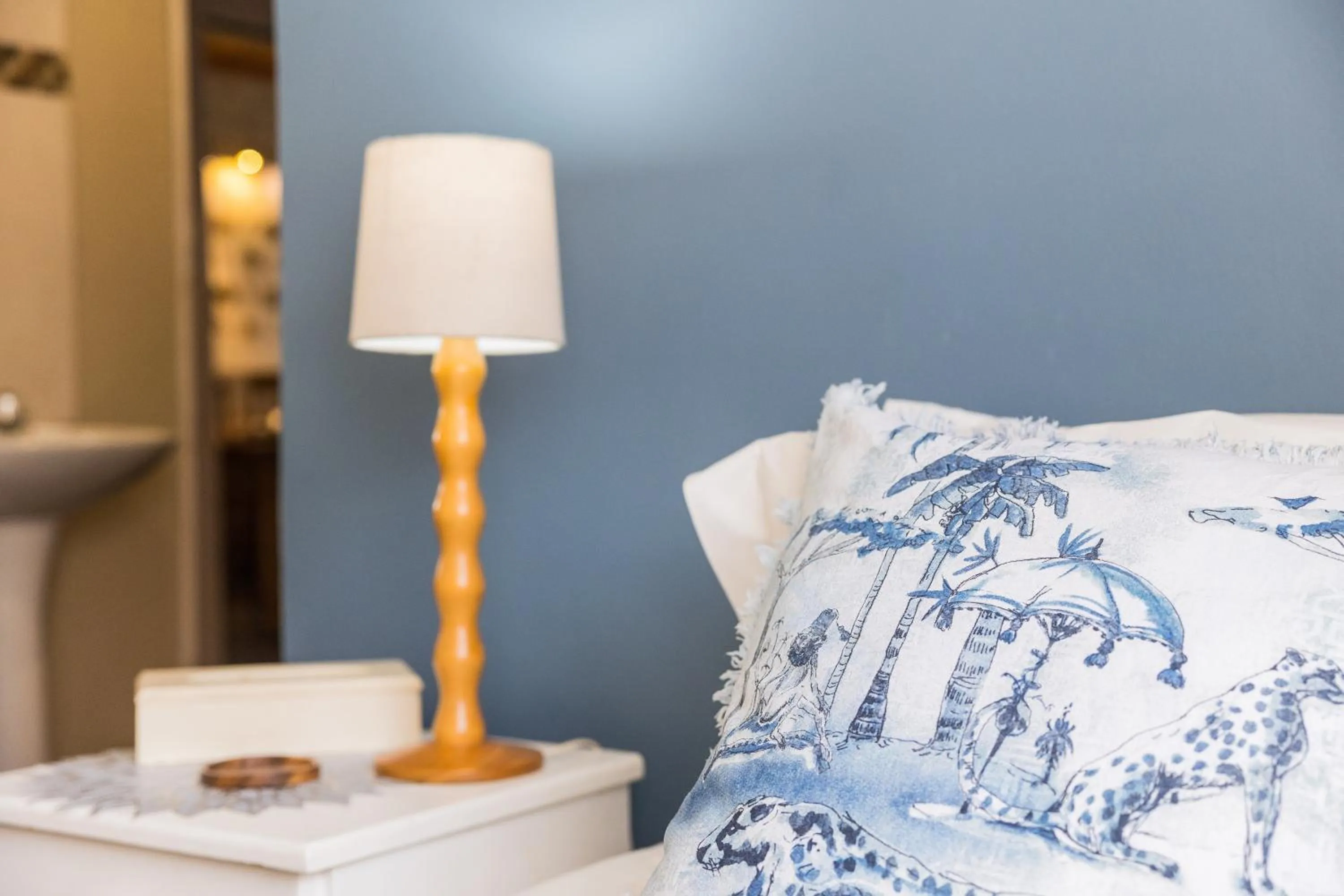 Bed in Rozendal Guest House