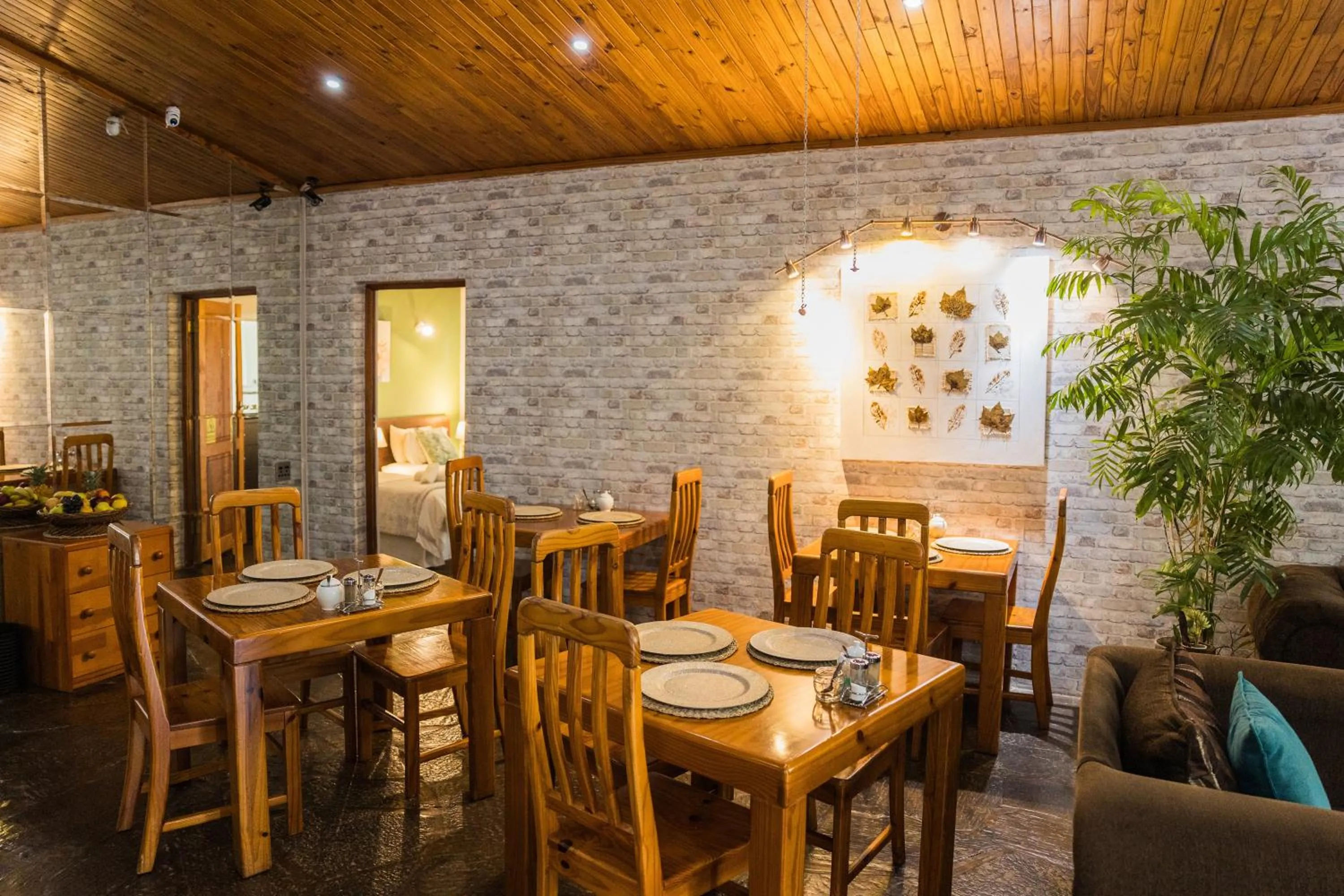 Restaurant/places to eat in Rozendal Guest House