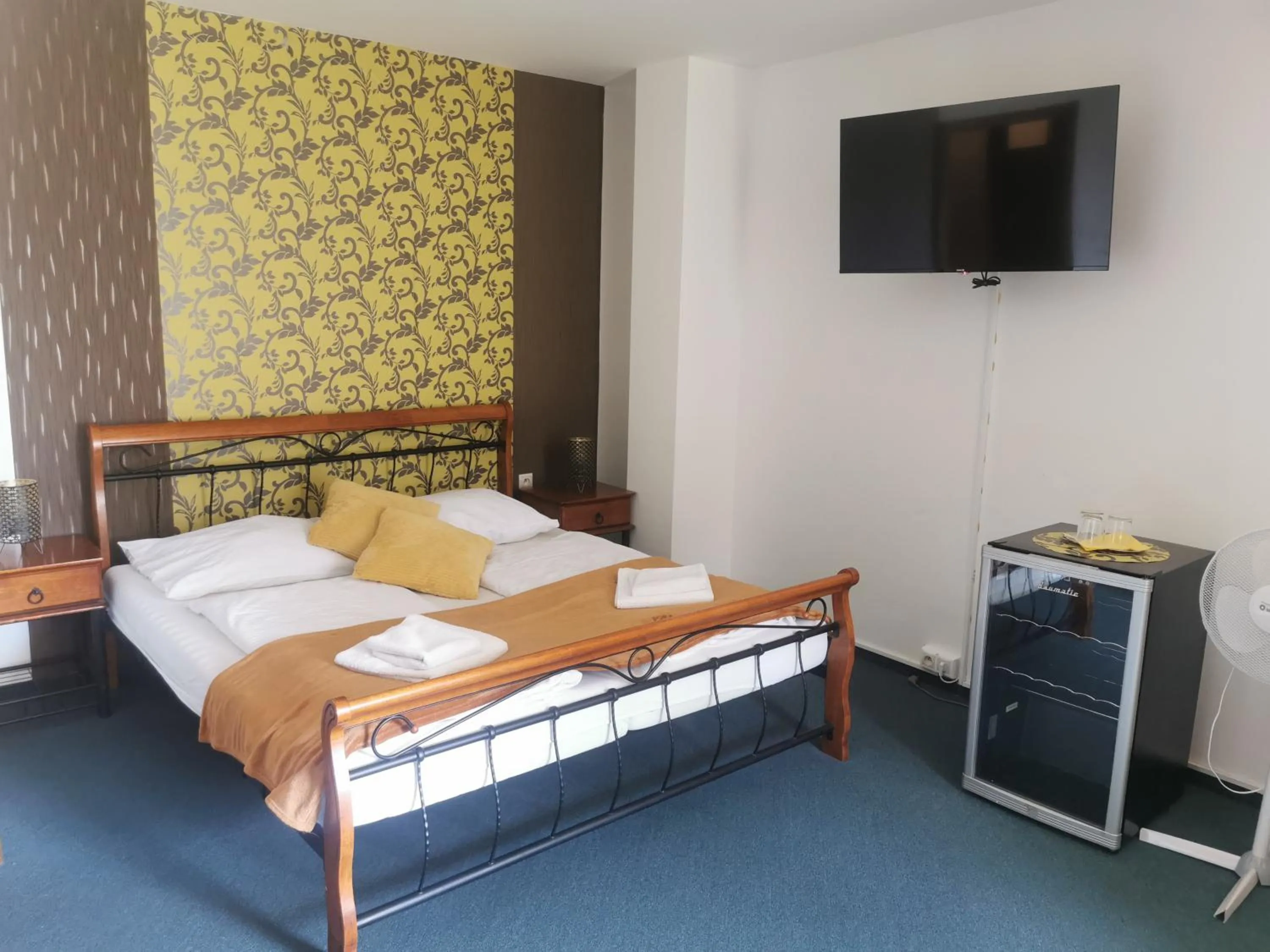 Bedroom, Bed in Hotel Diana