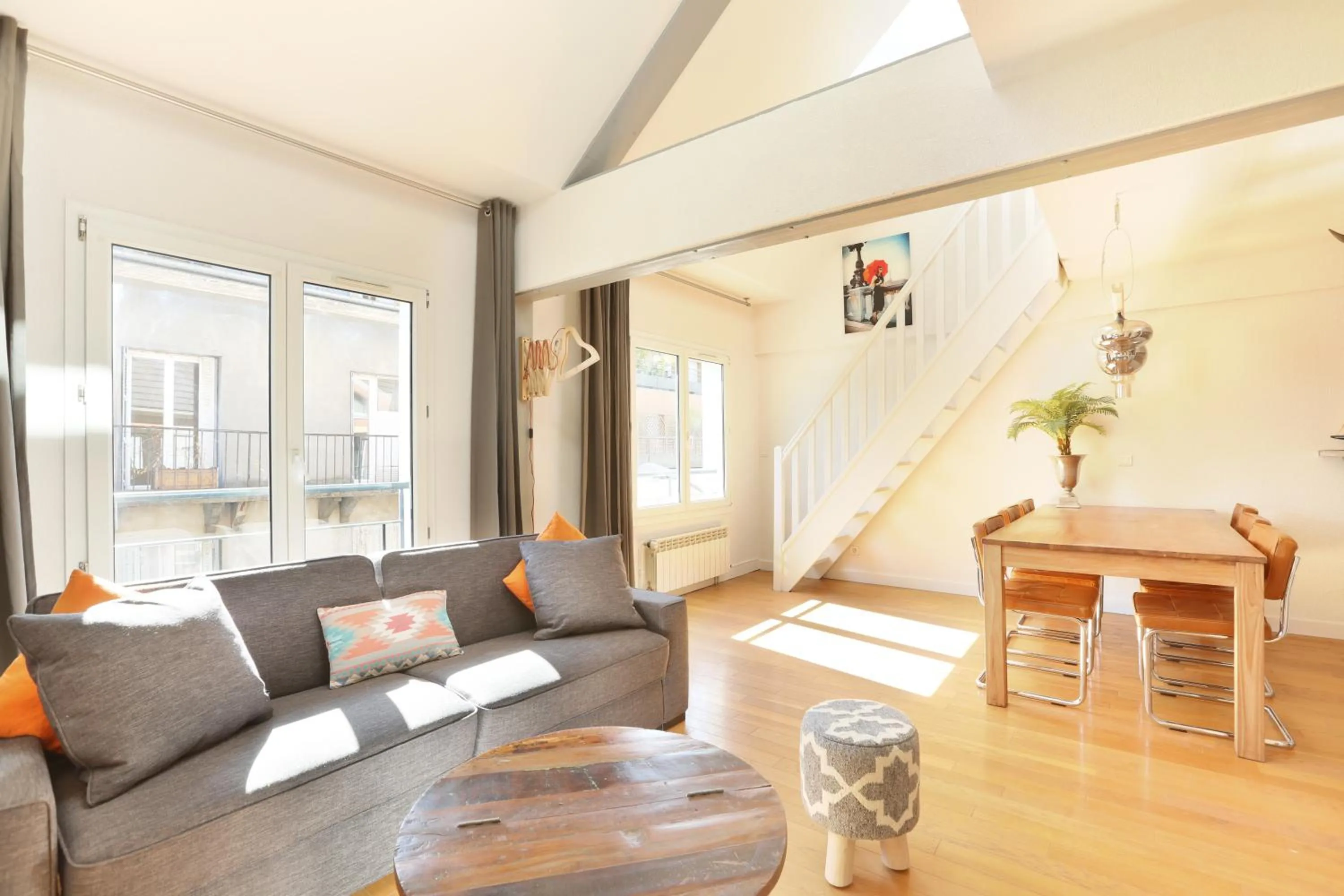 Living room in Les Lilas Serviced Apartments