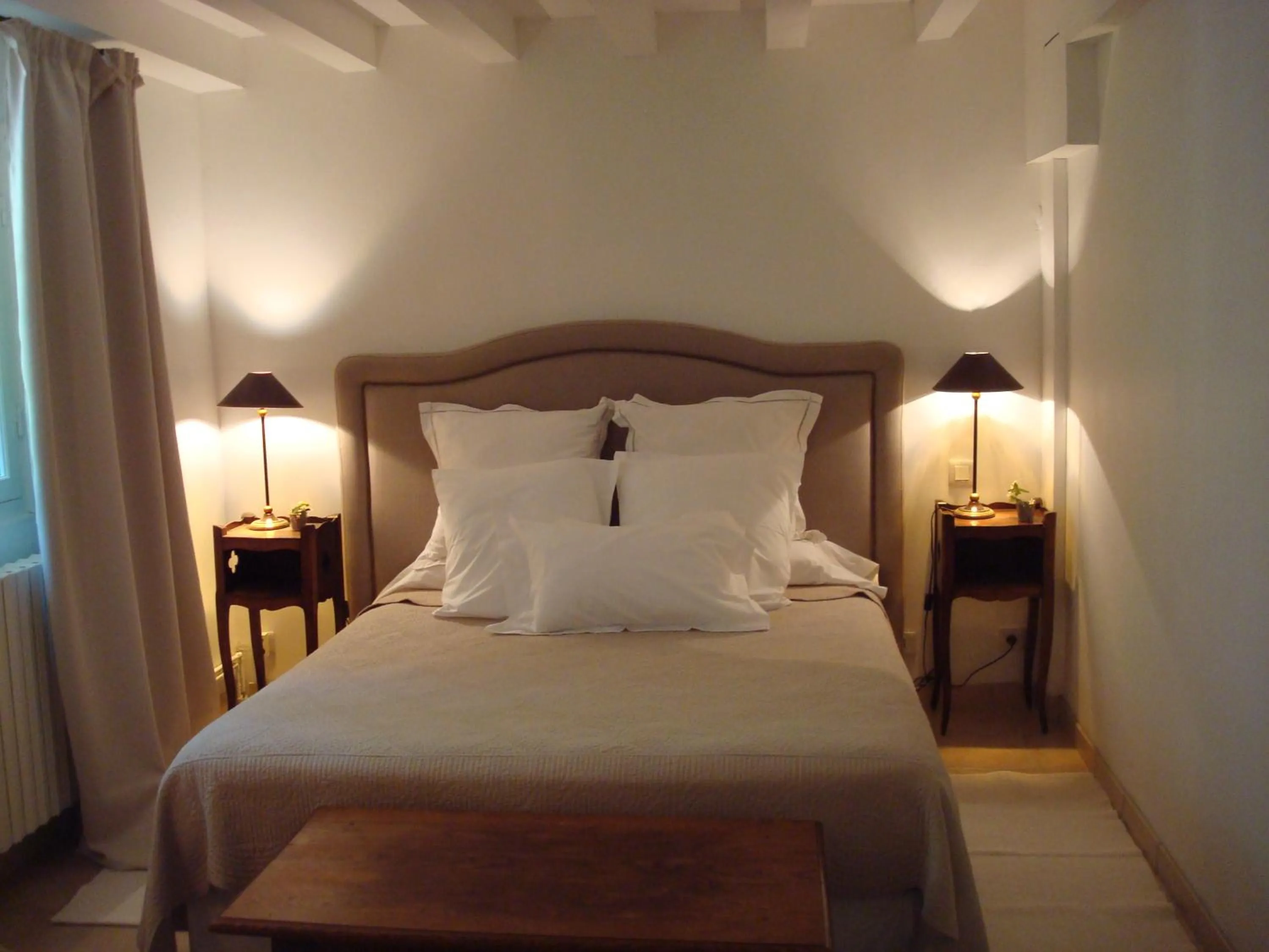 Bed in Arles les Alyscamps