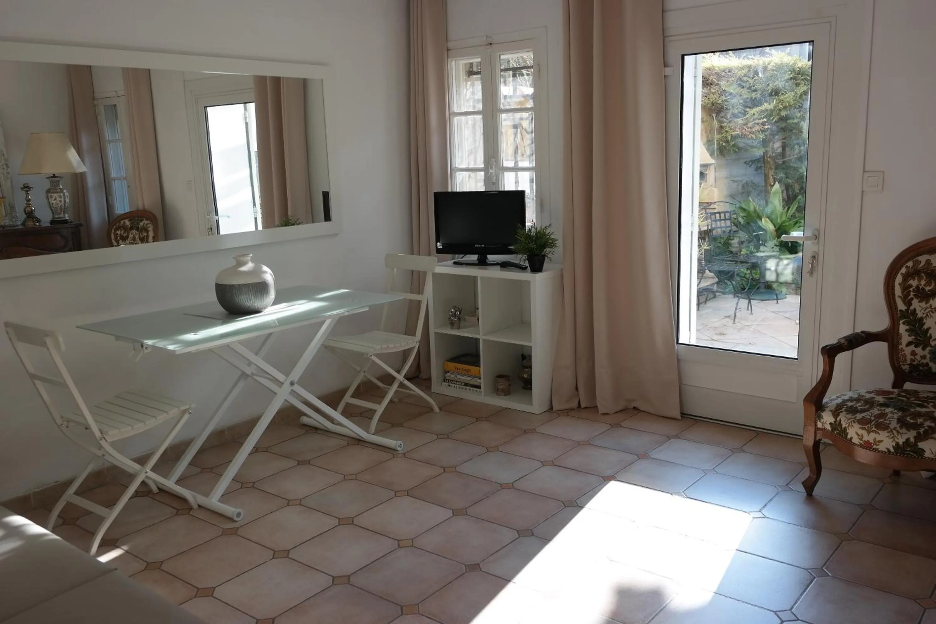 Living room in Arles les Alyscamps