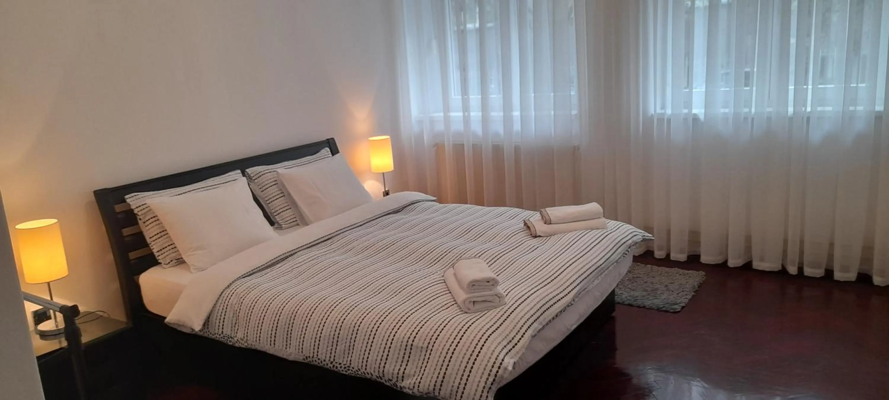 Bed in Apartment Dok