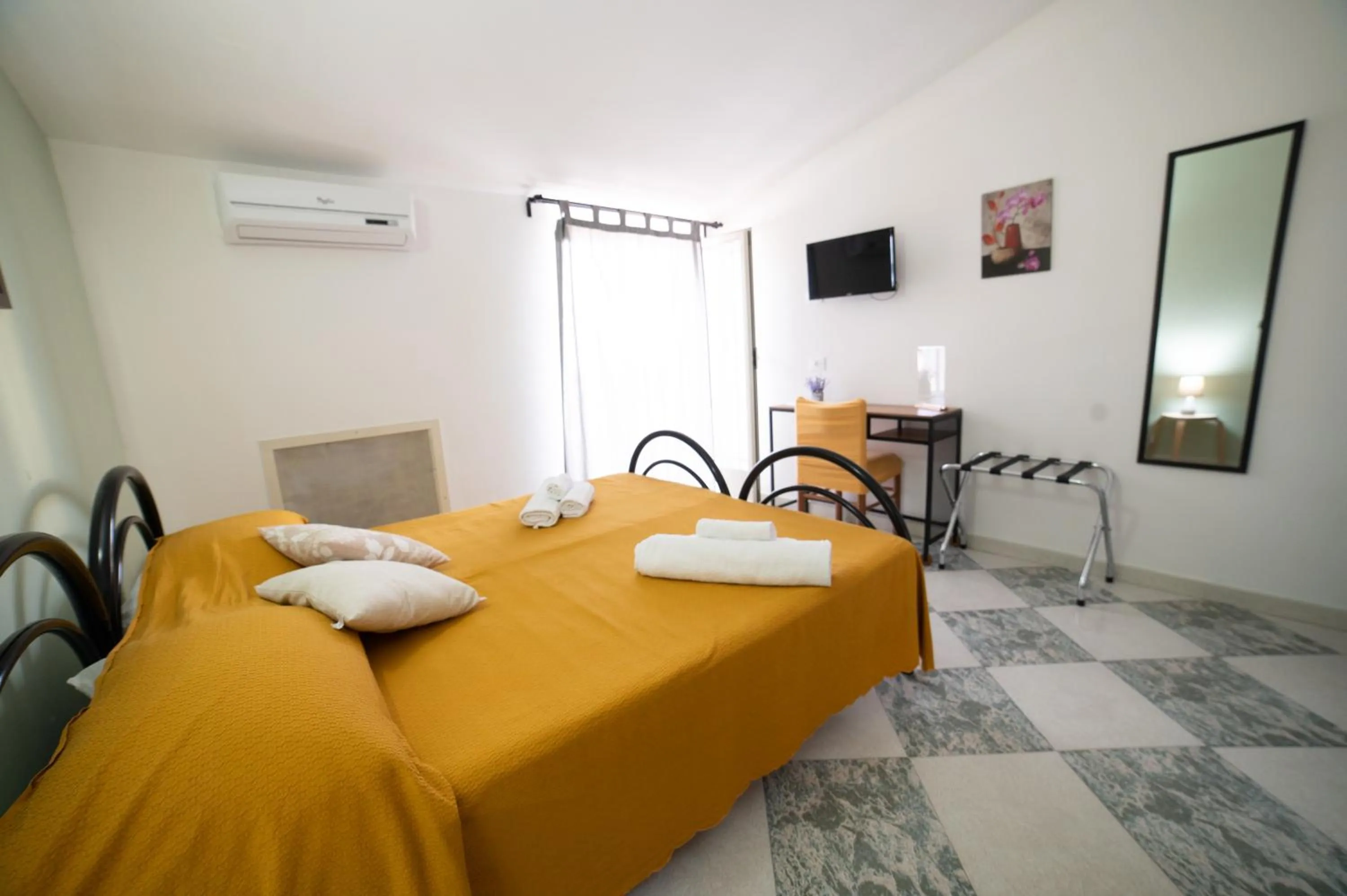 Photo of the whole room, Bed in B&B Belvedere