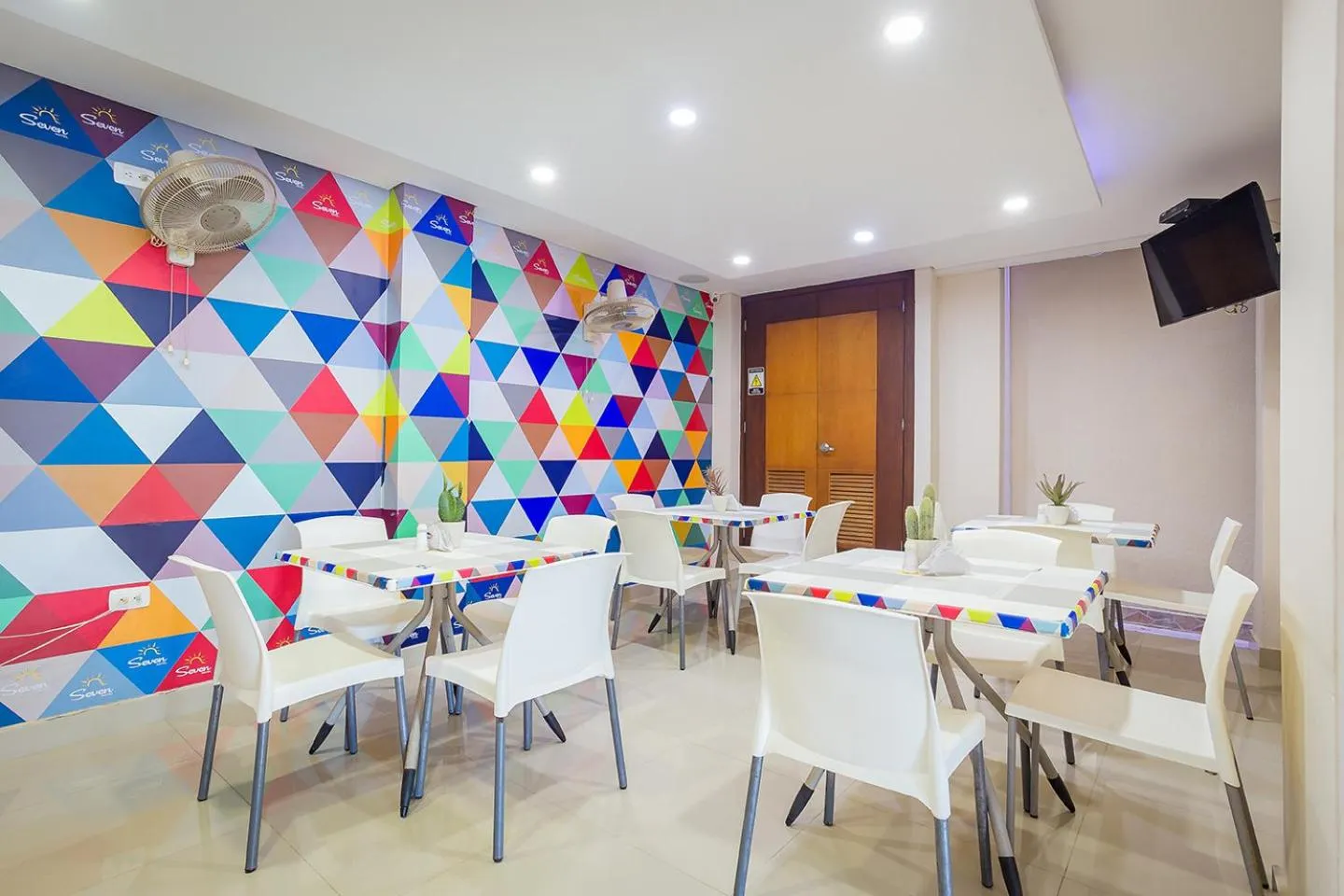 Restaurant/places to eat in Hotel Seven Monteria